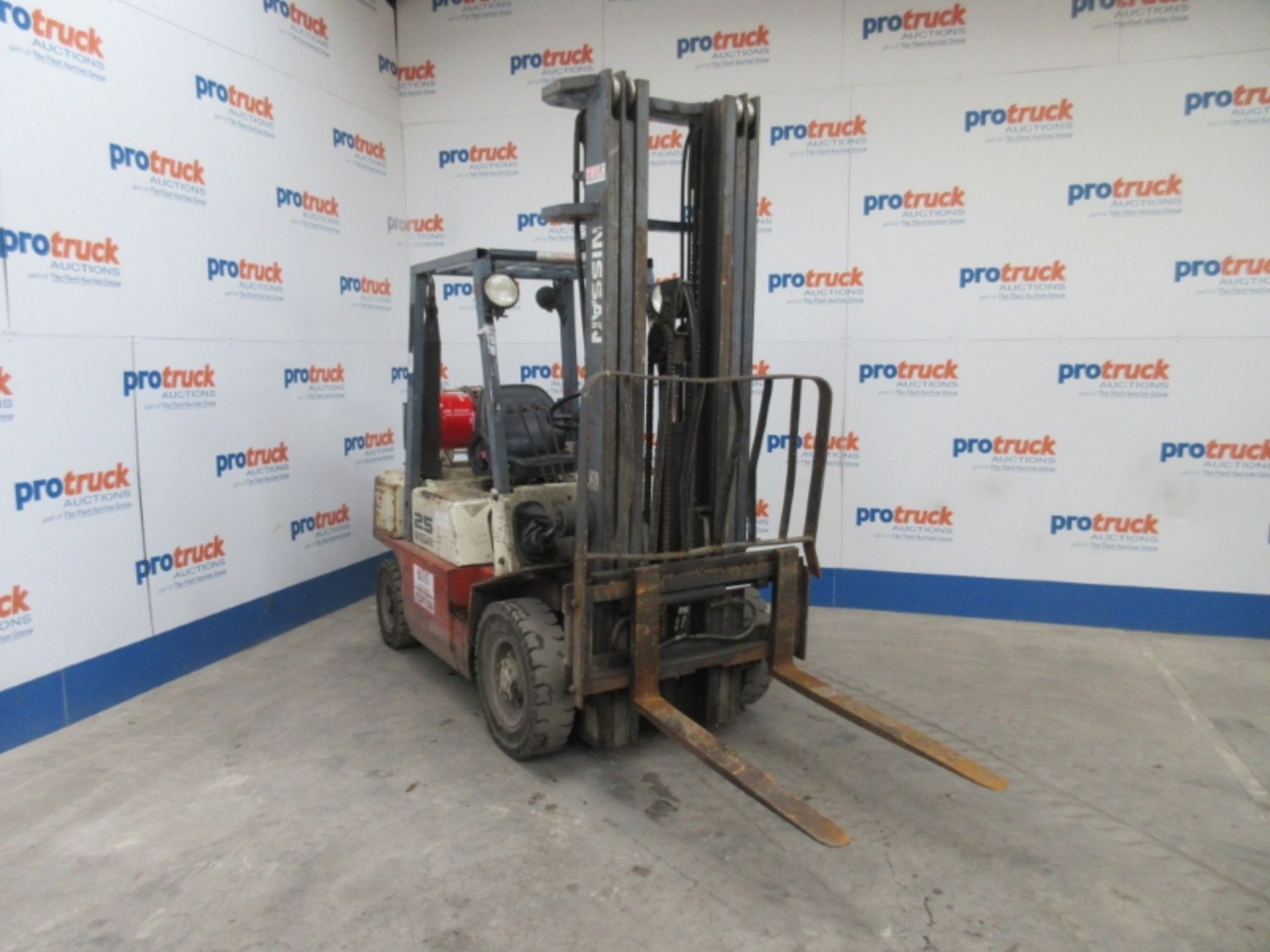 NISSAN UJ02A25U Plant LPG / CNG - VIN: 793149 - 8,920 Hours - Triplex 6M Forklift, Sideshift, R.D.L - Image 2 of 7