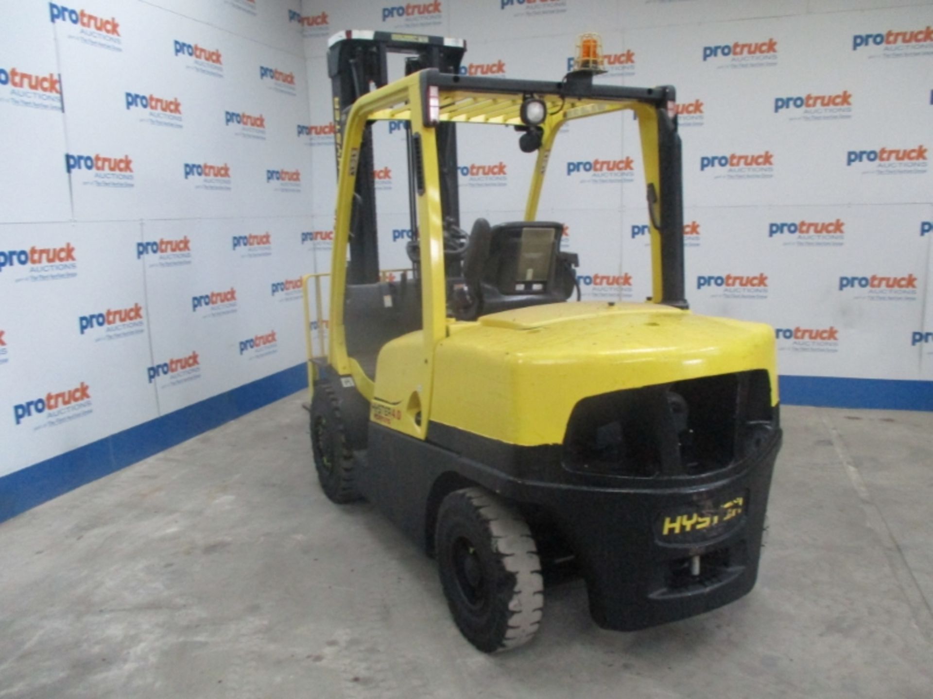 HYSTER H4.0FT6 Plant Electric - VIN: P05B02910H - Year: 2010 - 3,488 Hours - Duplex Forklift, - Image 3 of 7