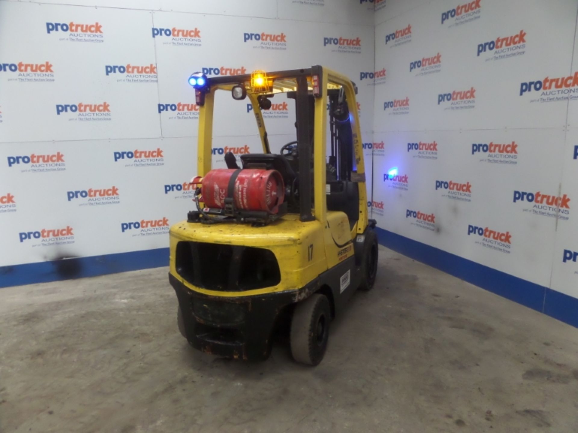 HYSTER H3.0FT Plant LPG / CNG - VIN: L177B36861K - Year: 2012 - 8,869 Hours - Triplex Forklift, R. - Image 4 of 7