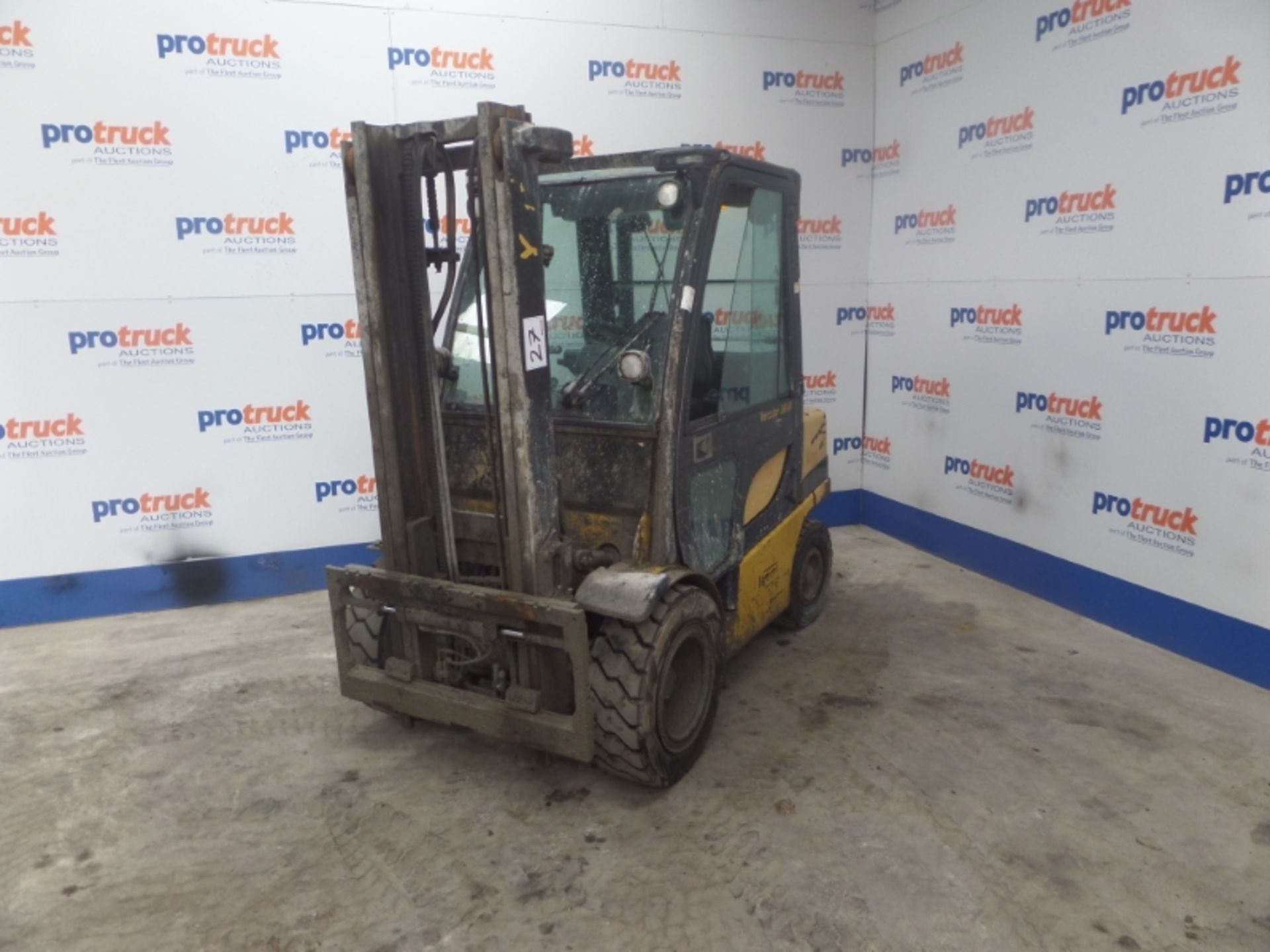 YALE GLP30VX V2195 Plant Diesel - VIN: B875B22920J - Year: 2011 - 6,439 Hours - Duplex Forklift,