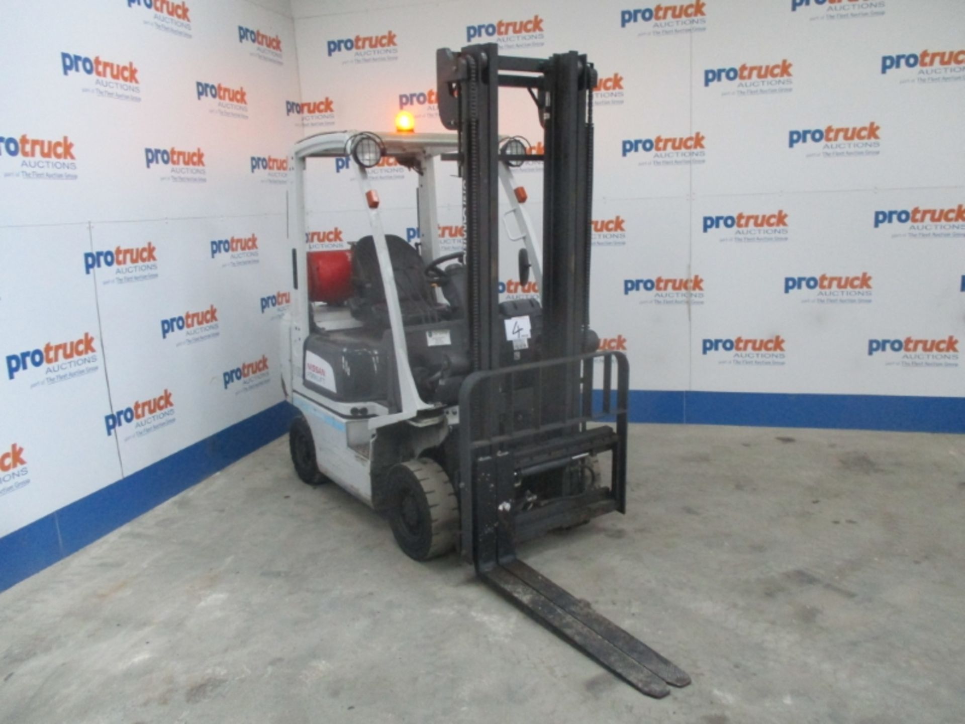 NISSAN P1D1A18LQ Plant Diesel - VIN: P1D1E702609 - Year: 2014 - 1,659 Hours - Duplex Forklift, - Image 2 of 7