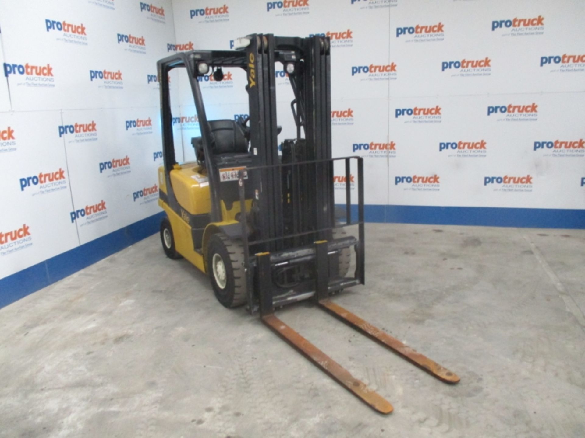 YALE GDP25VX E2170 Plant Diesel - VIN: B875B20729H - Year: 2010 - 1,029 Hours - Triplex Forklift, - Image 2 of 7