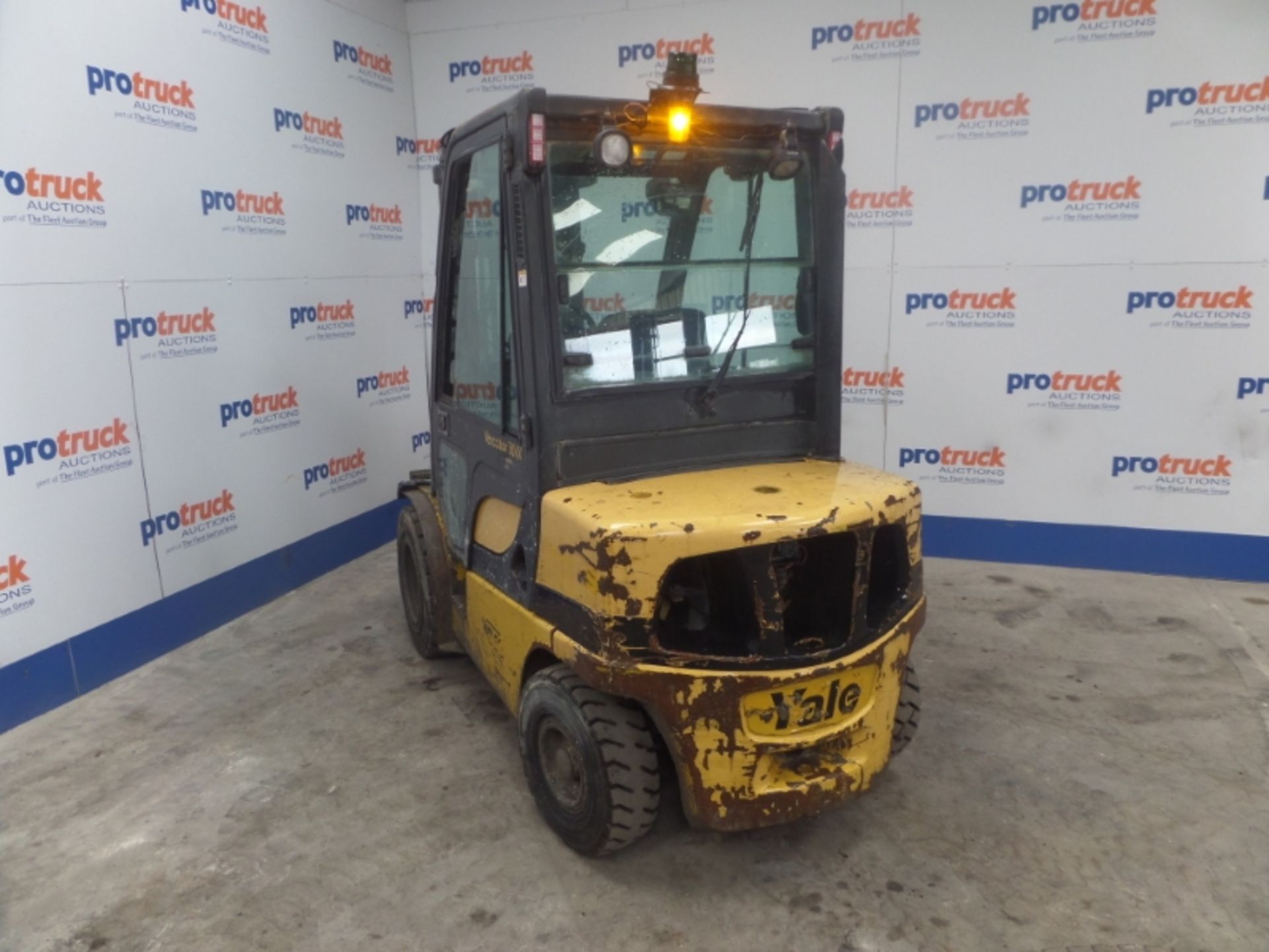 YALE GLP30VX V2195 Plant Diesel - VIN: B875B22920J - Year: 2011 - 6,439 Hours - Duplex Forklift, - Image 3 of 7