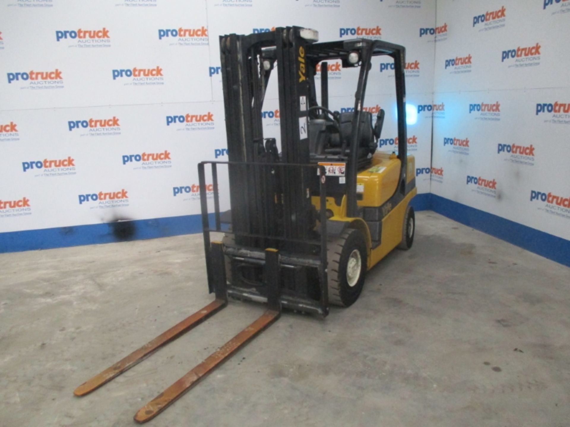 YALE GDP25VX E2170 Plant Diesel - VIN: B875B20729H - Year: 2010 - 1,029 Hours - Triplex Forklift,