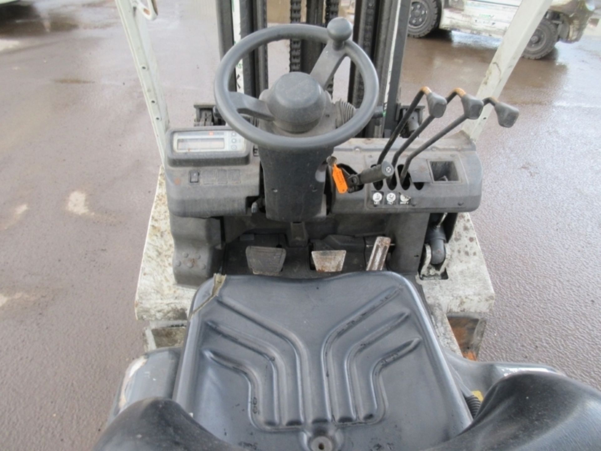 NISSAN TRIPLEX DIESEL FORKLIFT, HOURS:1034 - **NO PLATE** R.D.L - Image 5 of 7