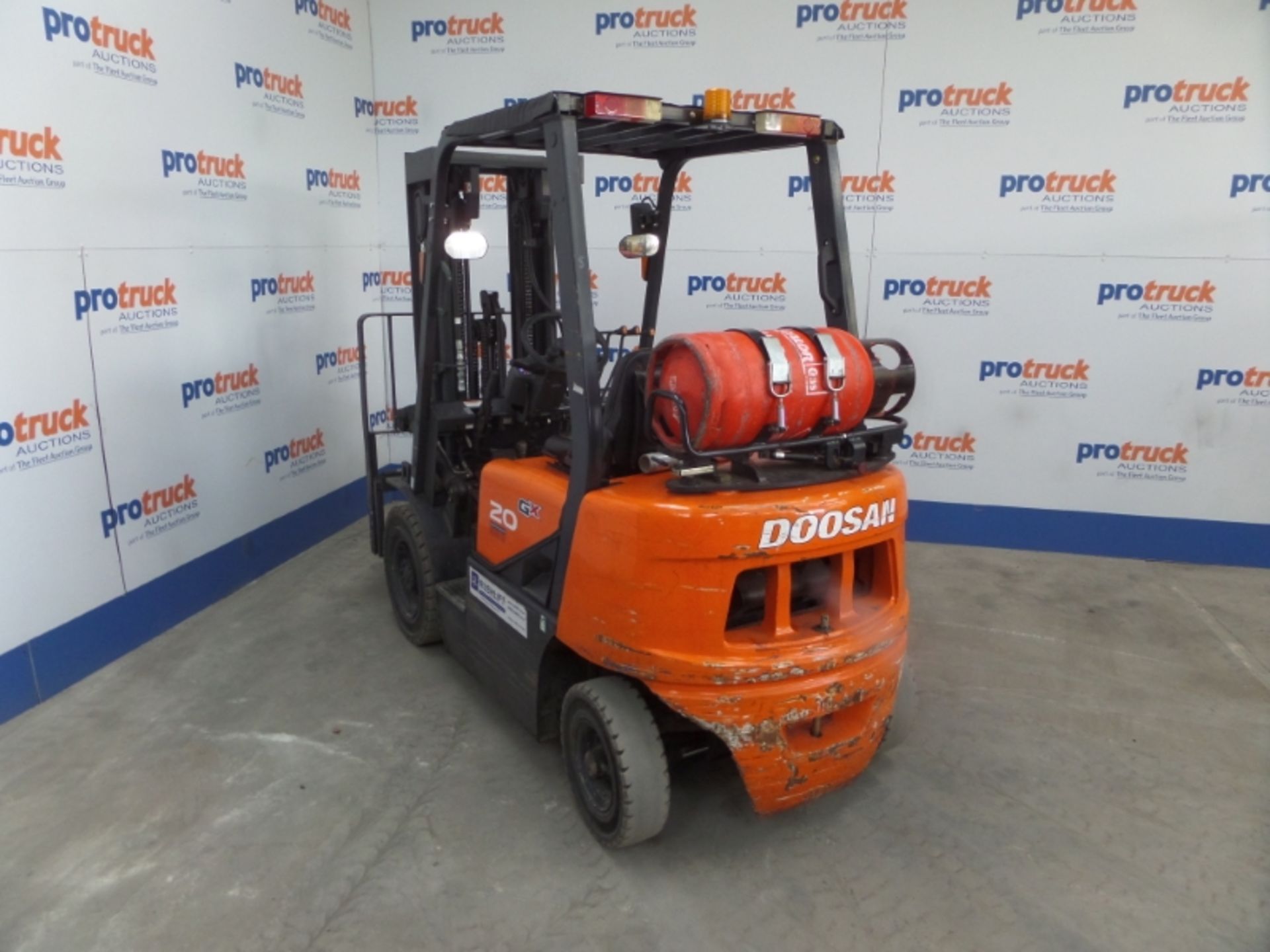 DOOSAN G20G Plant Diesel - VIN: FGA0W233000746 - Year: 2016 - 477 Hours - Triplex 3M Forklift, - Image 3 of 6