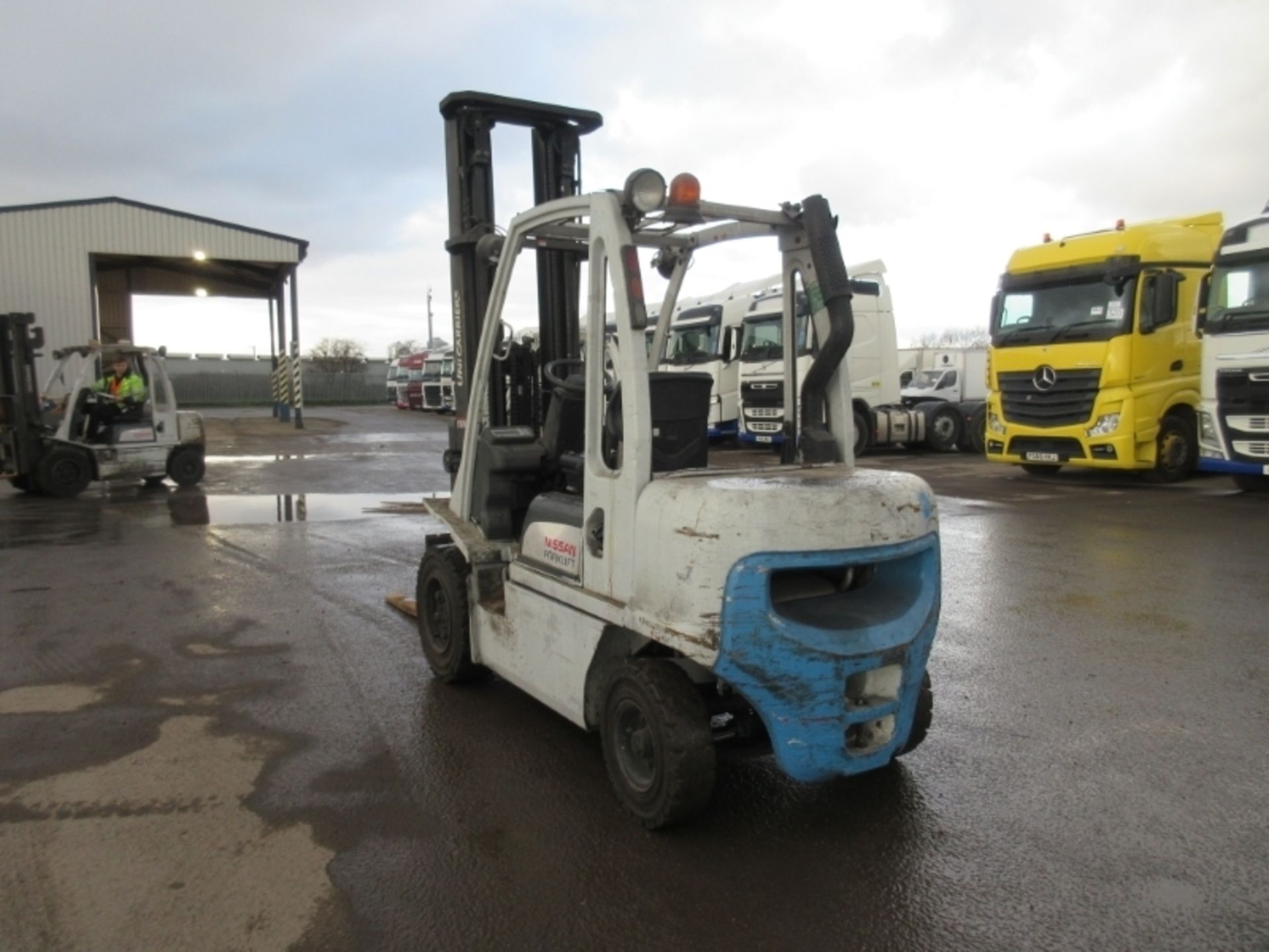 NISSAN TRIPLEX DIESEL FORKLIFT, HOURS:1034 - **NO PLATE** R.D.L - Image 4 of 7