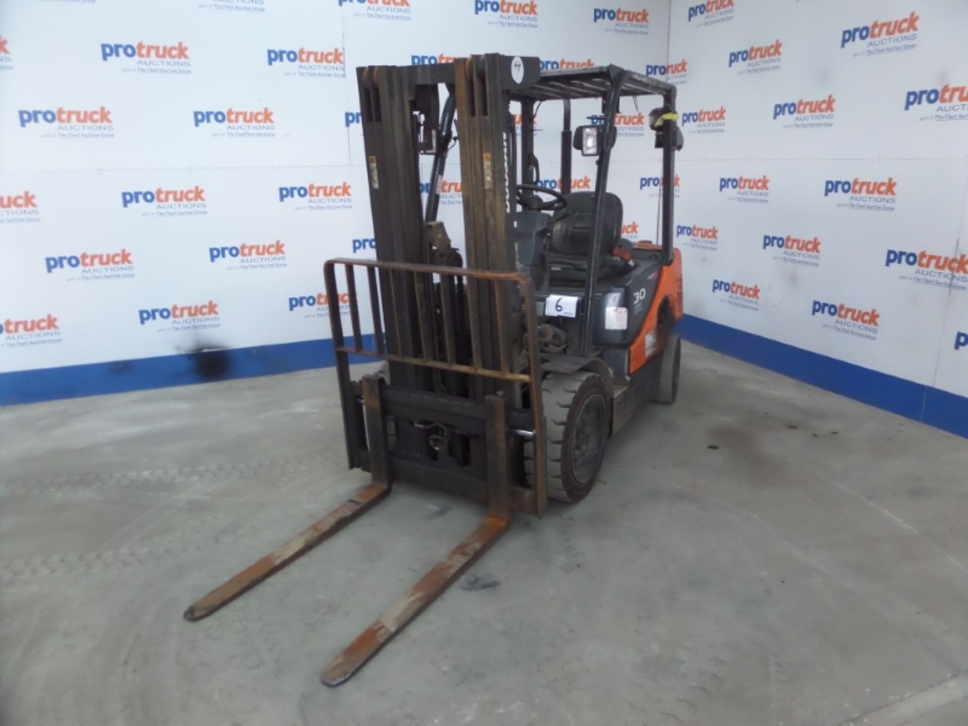 DOOSAN D30S-5 Plant Diesel - VIN: FDA06124018141 - Year: 2014 - 4,580 km - Triplex 3.2M Forklift,