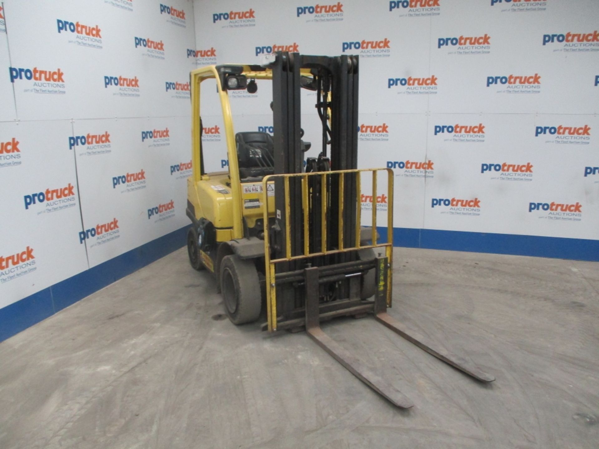 HYSTER H2.5FT Plant Diesel - VIN: L177B36513K - Year: 2012 - 3,096 Hours - Triplex Forklift, - Image 2 of 7