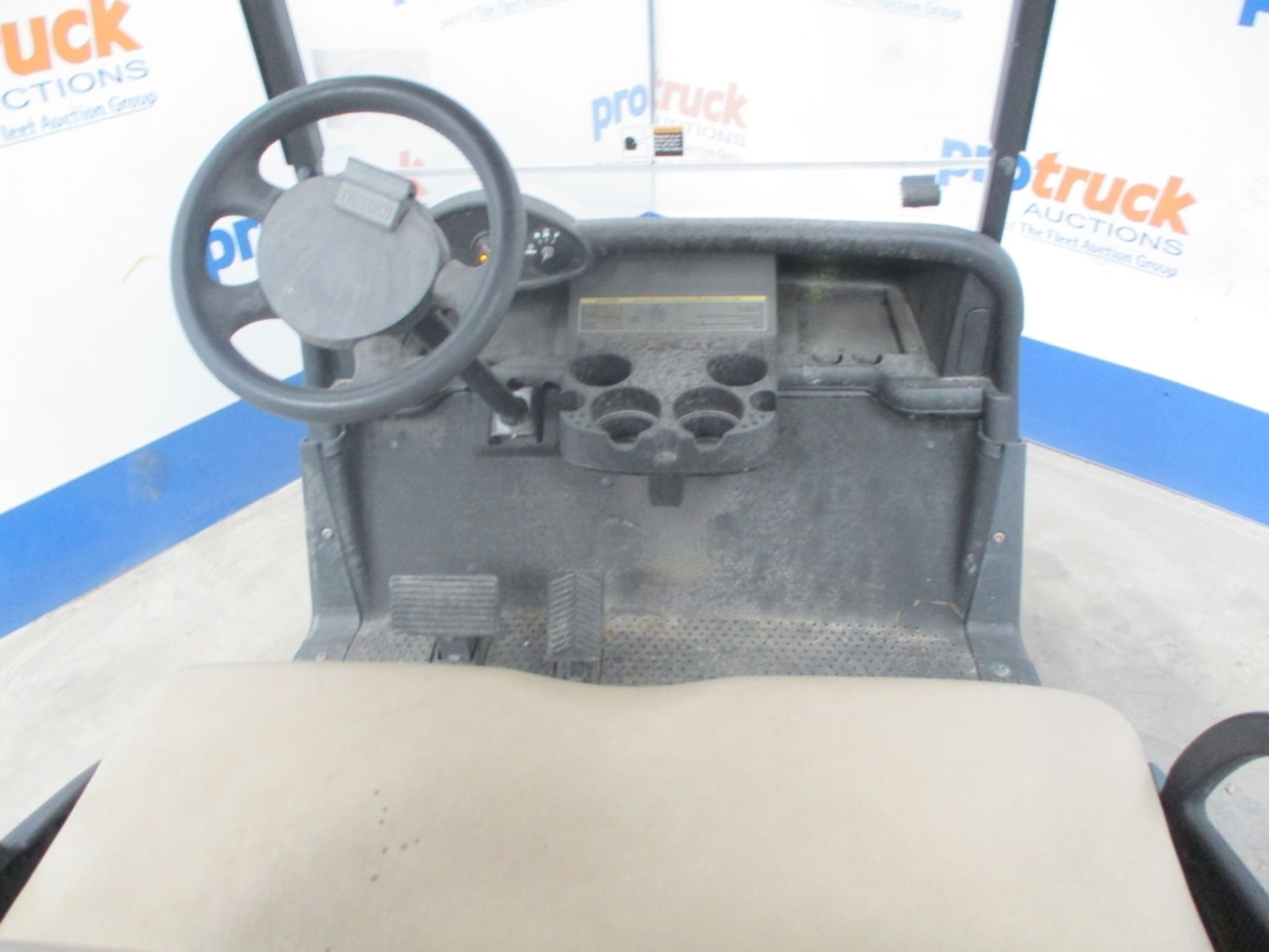 EZGO GOLF CART Plant Electric - VIN: 5321936 - . Hours - Built In Charger, R.D *LOCATED AT DERBY* - Image 5 of 7