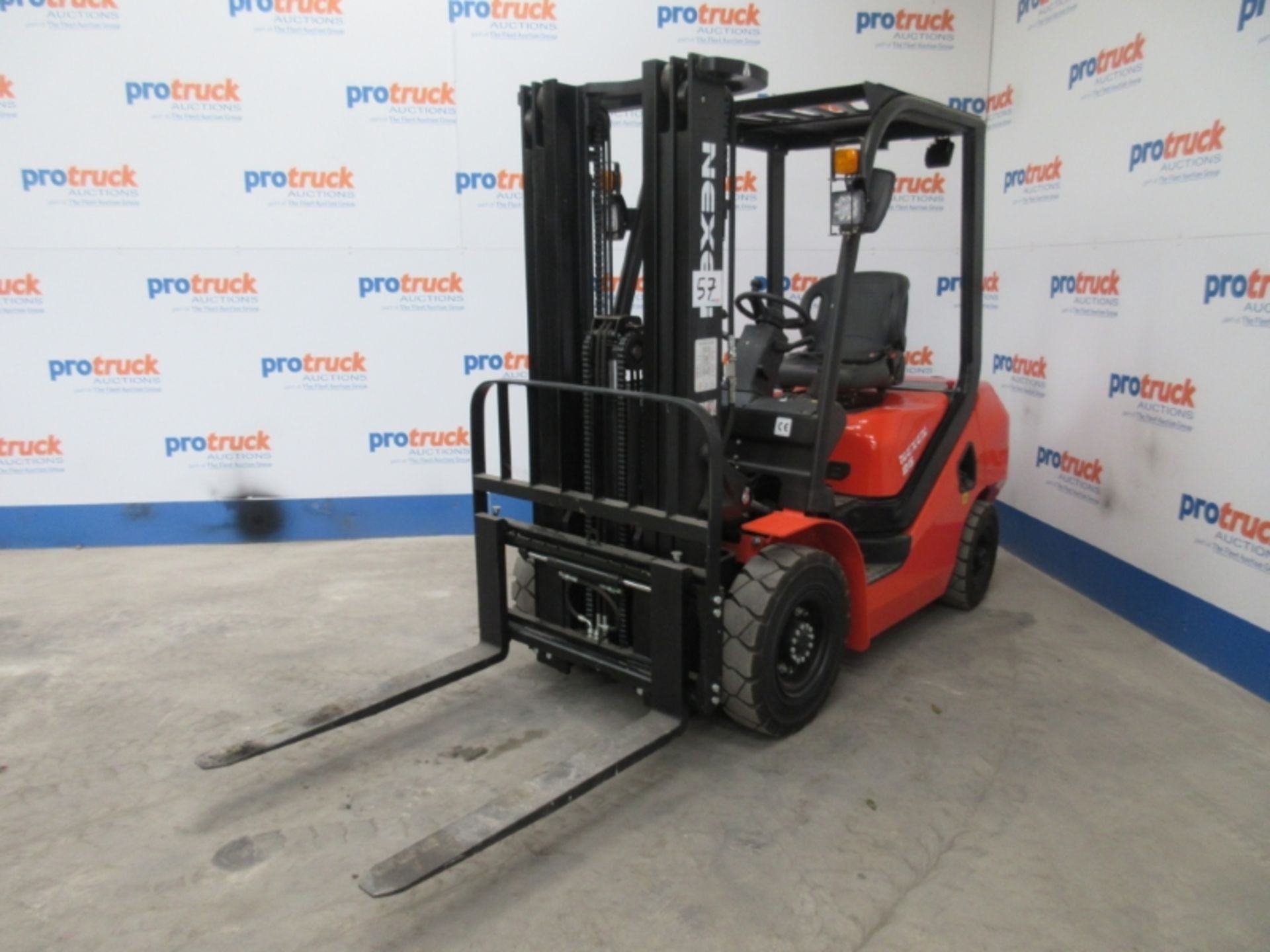 NEXEN FDR25 Plant Diesel - VIN: R2C1831J - Year: 2019 - 2 Hours - Triplex Forklift, Sideshift, *