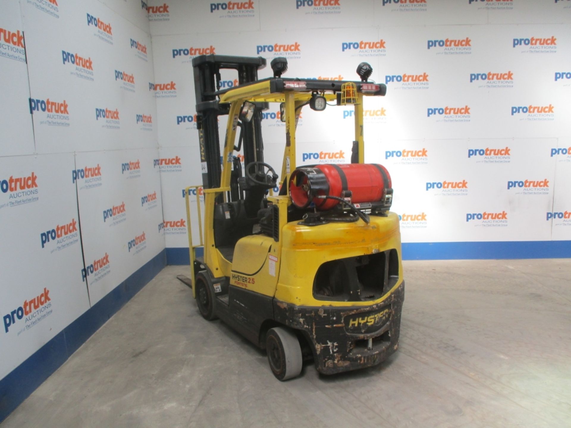 HYSTER S2.5FT Plant LPG / CNG - VIN: F187V24598L - Year: 2013 - 8,834 Hours - 6M Triplex Forklift, - Image 4 of 7