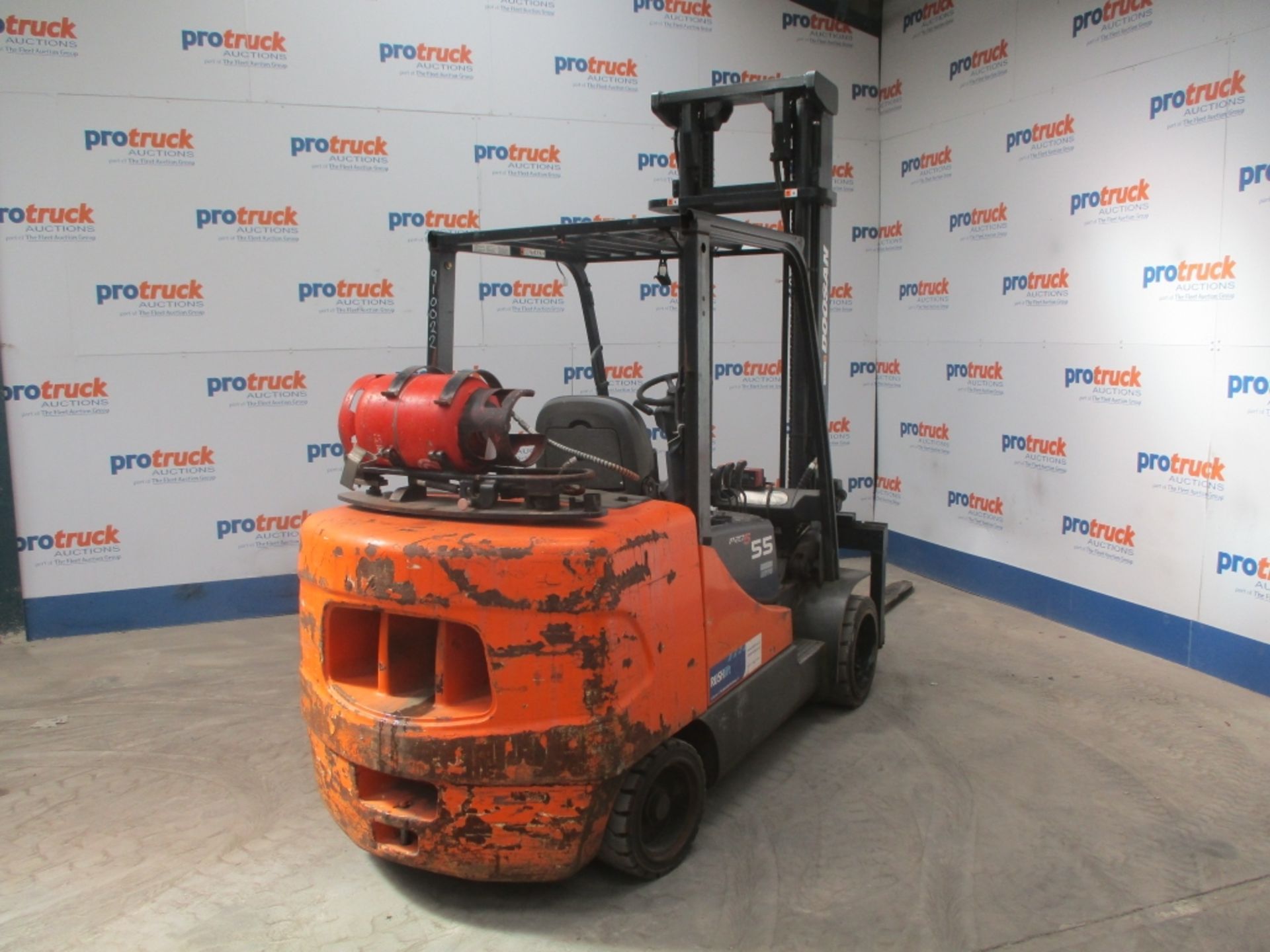 DOOSAN 55 Plant LPG / CNG - VIN: 602892 - 5,590 Hours - Duplex Forklift, Sideshift, R.D.L *LOCATED - Image 6 of 9