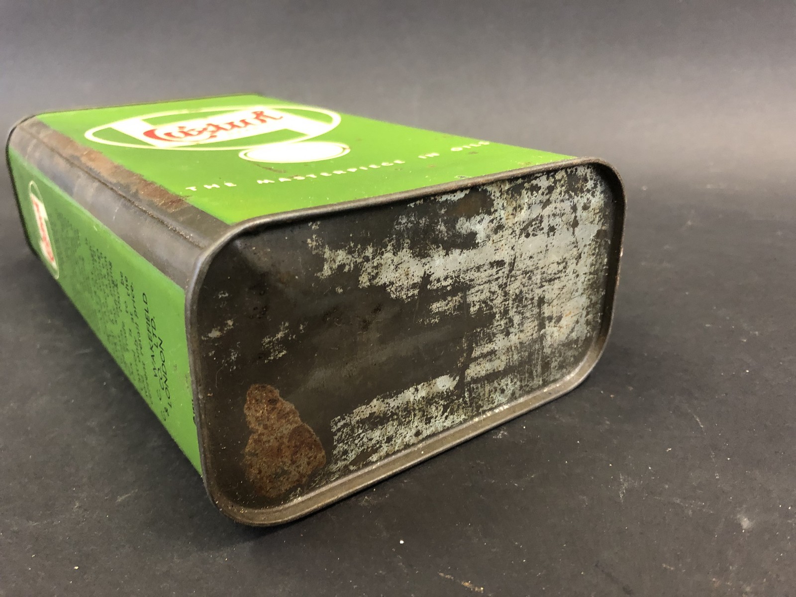 A Wakefield Castrol Gear Oil rectangular quart can, early version of this type of can in a lighter - Image 4 of 4