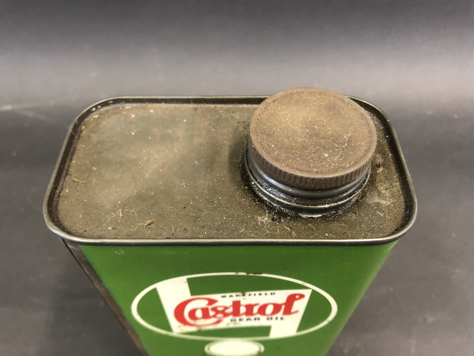 A Wakefield Castrol Gear Oil rectangular quart can, early version of this type of can in a lighter - Image 3 of 4