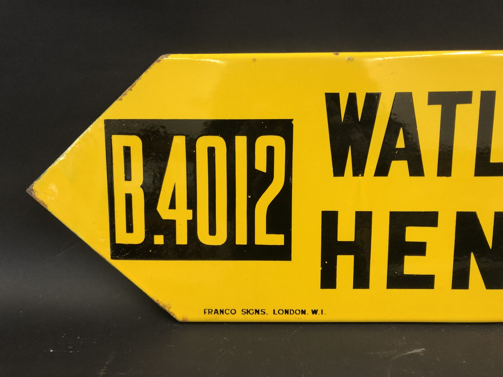 An AA double sided directional enamel sign, in excellent condition, pointing to Henley and - Image 2 of 6