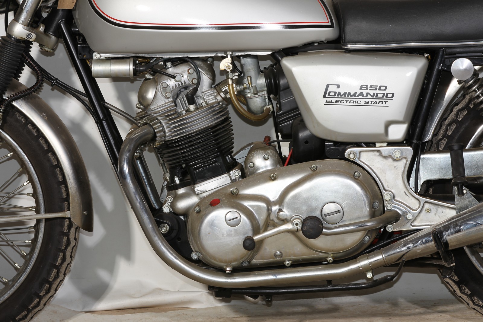 Norton Commando 850cc Electric Start - Image 6 of 10