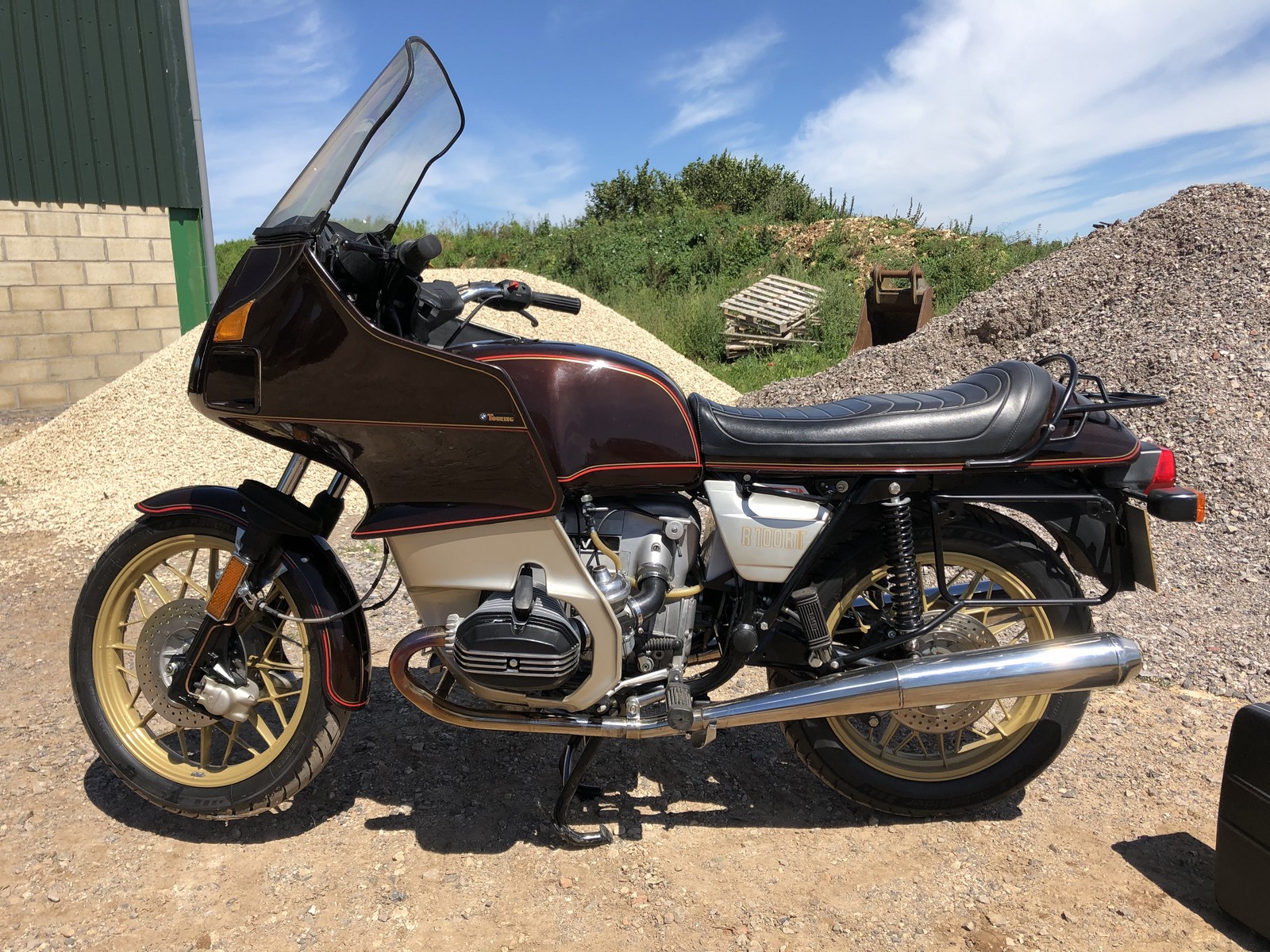 1981 BMW 980cc R100RT - One owner and 16,540 miles from new!