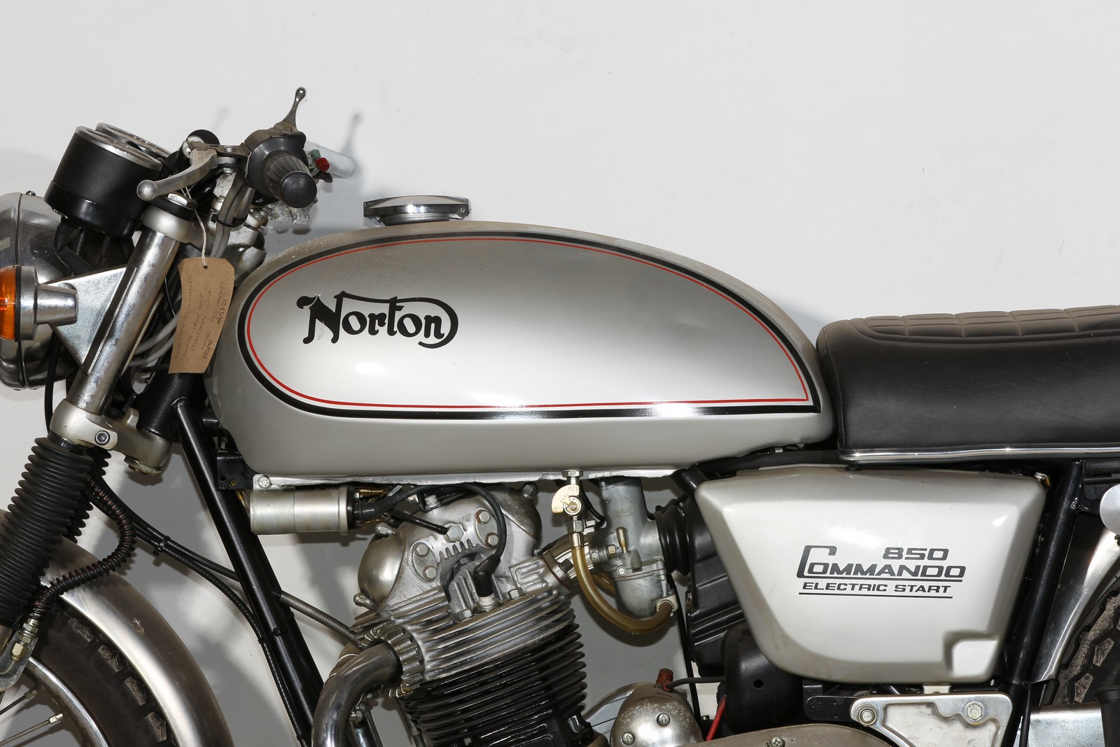 Norton Commando 850cc Electric Start - Image 7 of 10