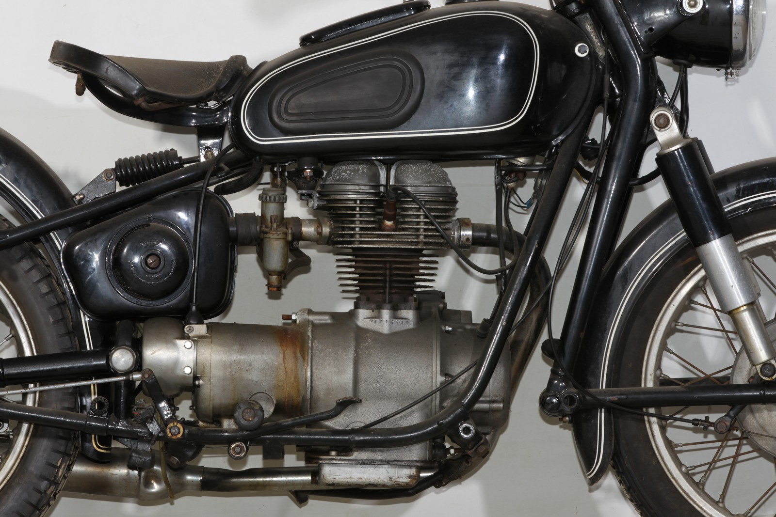 1960s BMW R27 247cc OHV Shaft Drive - Image 7 of 8