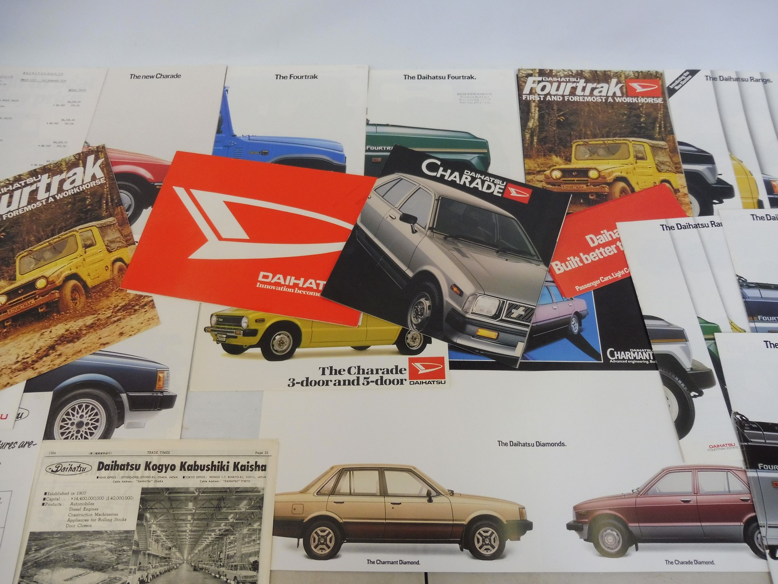 A quantity of Daihatsu brochures and leaflets. - Image 3 of 3