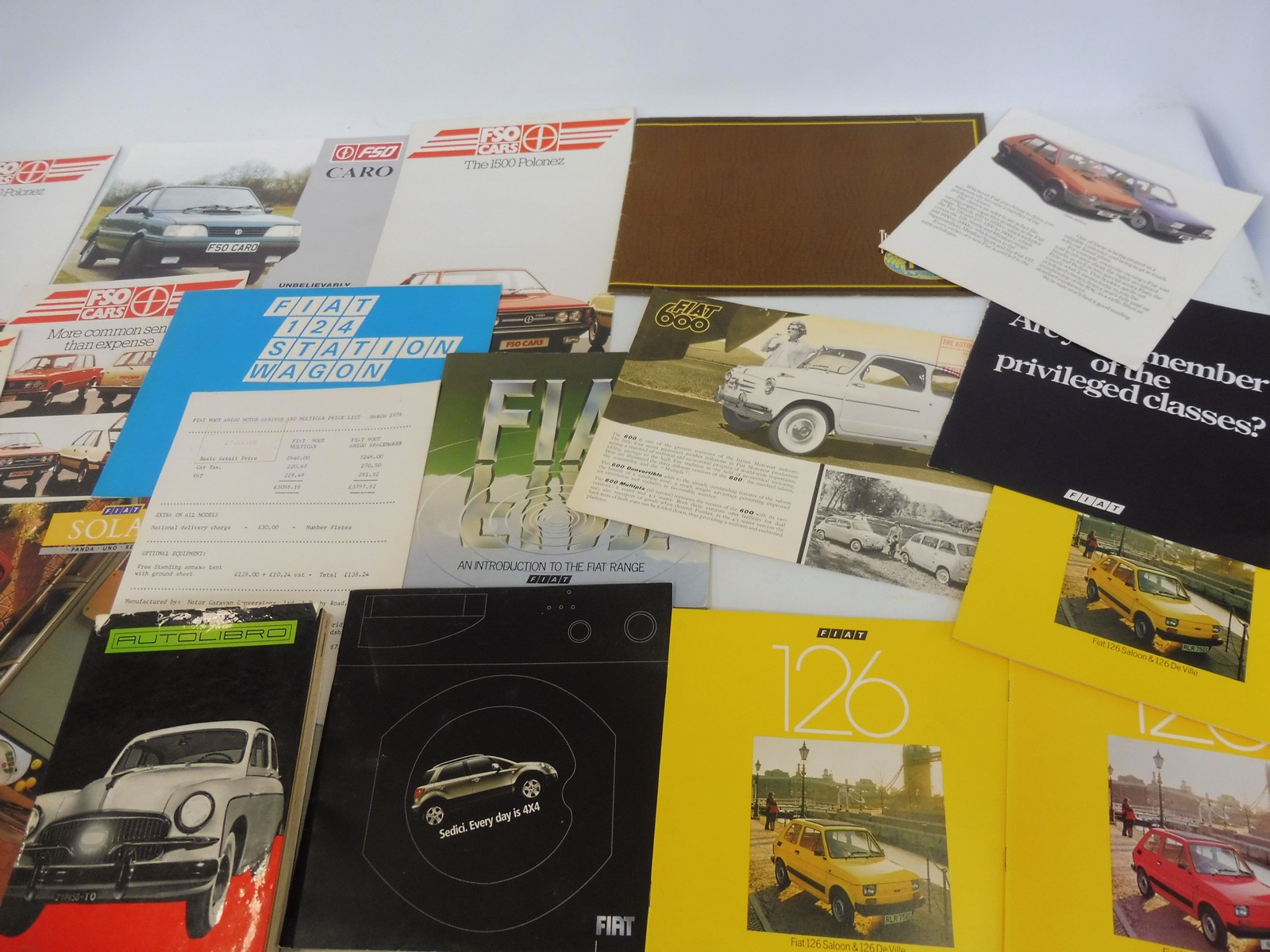 A quantity of Fiat brochures and leaflets. - Image 3 of 3