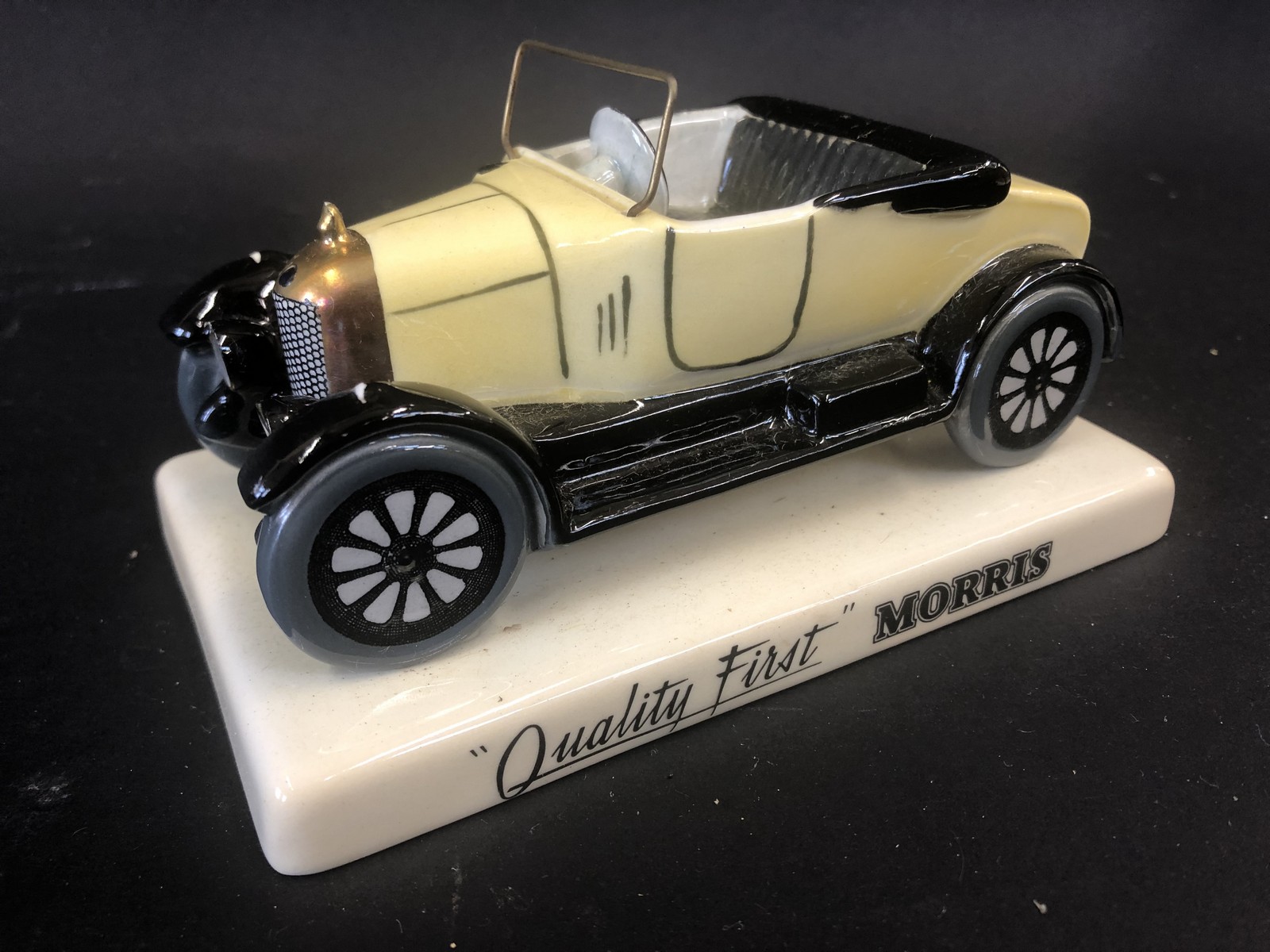 A Carltonware porcelain model of a Morris Bullnose, boxed. - Image 2 of 2