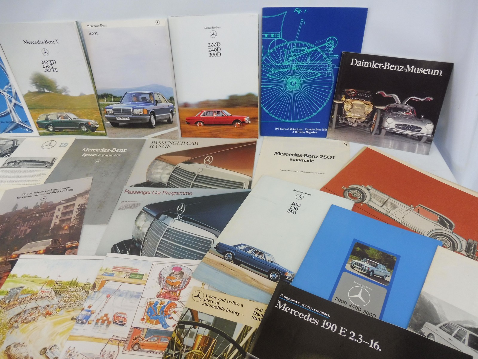 A quantity of Mercedes-Benz brochures, leaflets etc. - Image 3 of 3