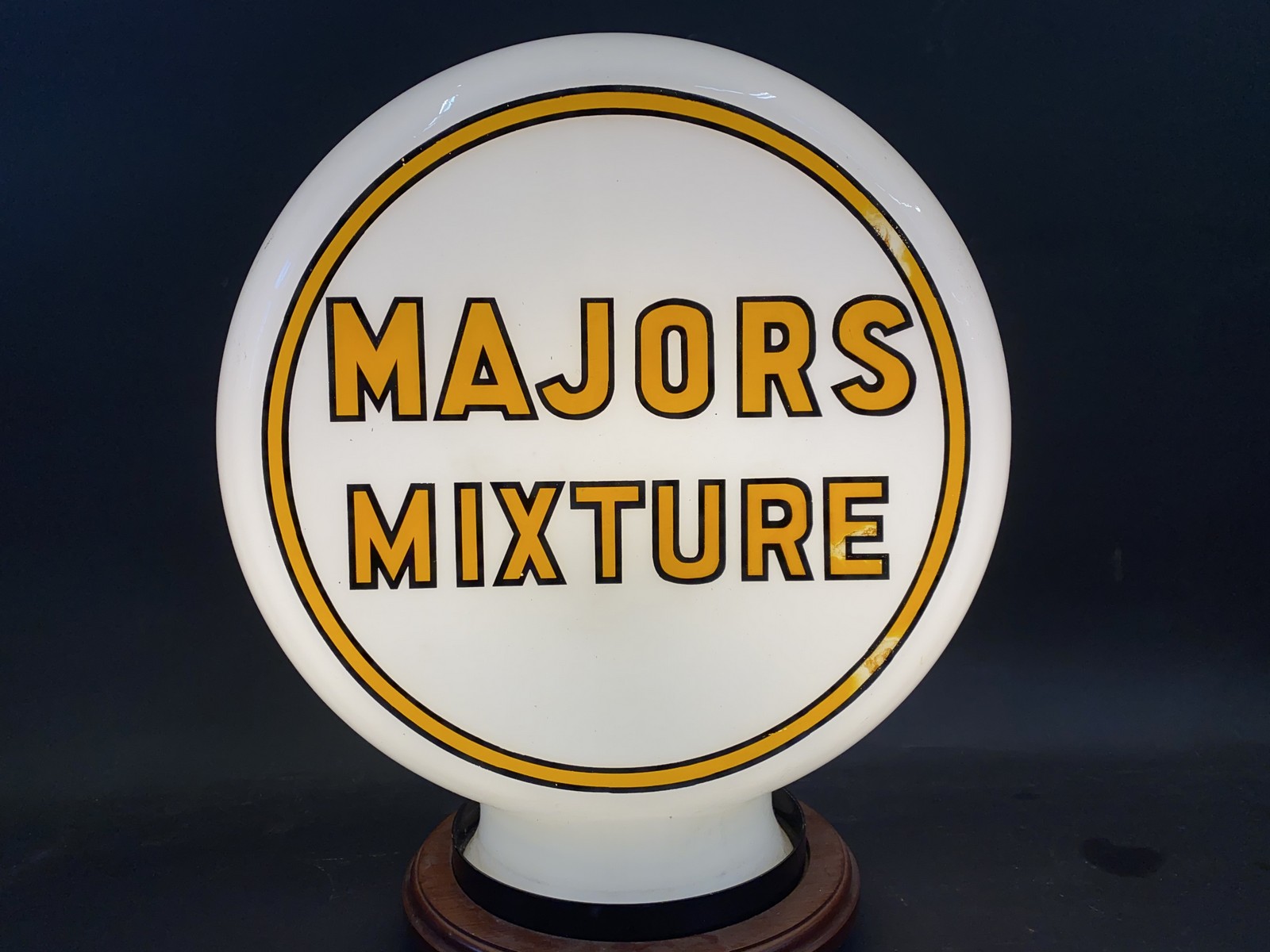A rarely seen Majors Mixture glass petrol pump globe, in excellent condition, by Hailware. - Image 2 of 3