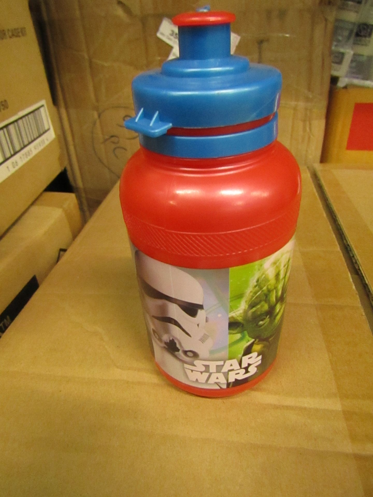 12X StarWars - Refillable water bottles - all boxed.