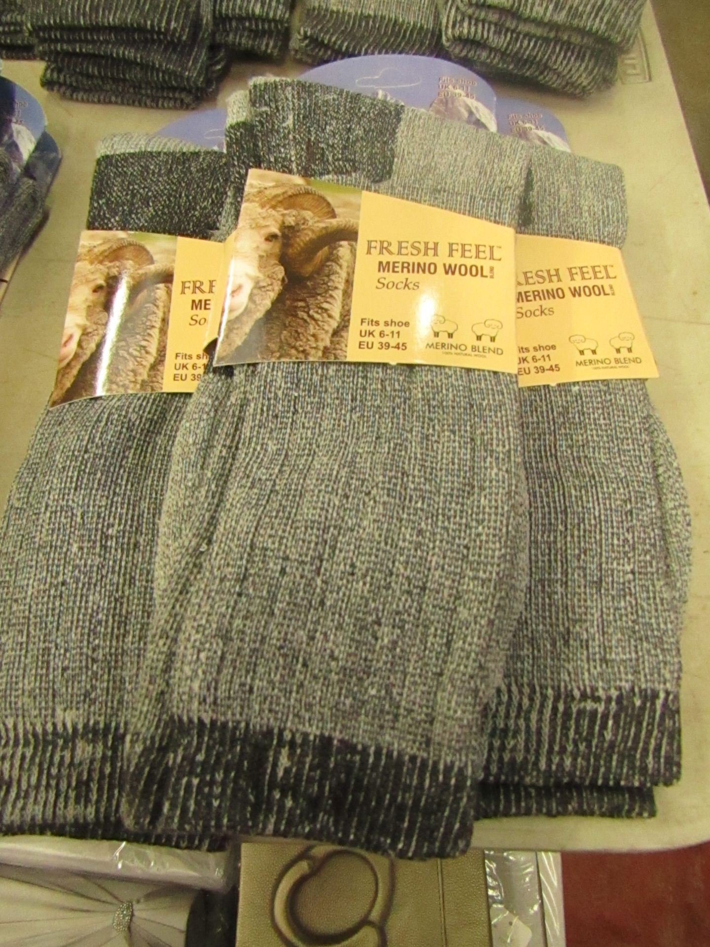 3 x pairs Fresh Feel Merino Wool Socks size 6-11 new & packaged