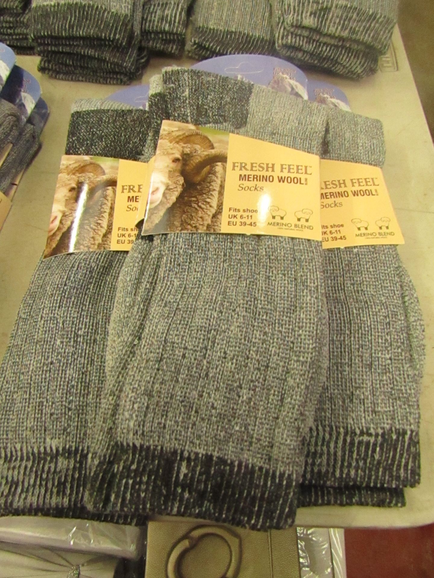 3 x pairs Fresh Feel Merino Wool Socks size 6-11 new & packaged
