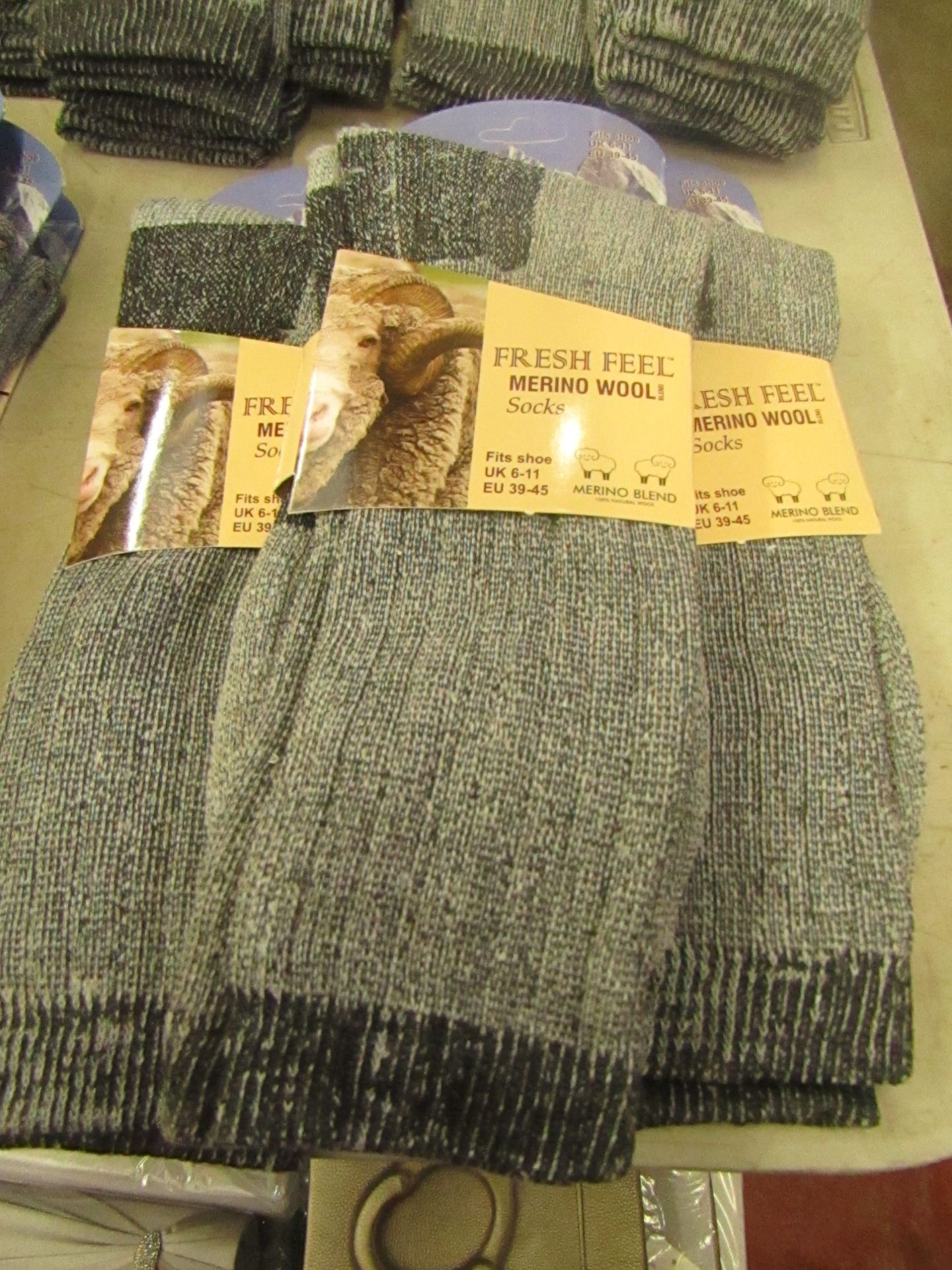 3 x pairs Fresh Feel Merino Wool Socks size 6-11 new & packaged