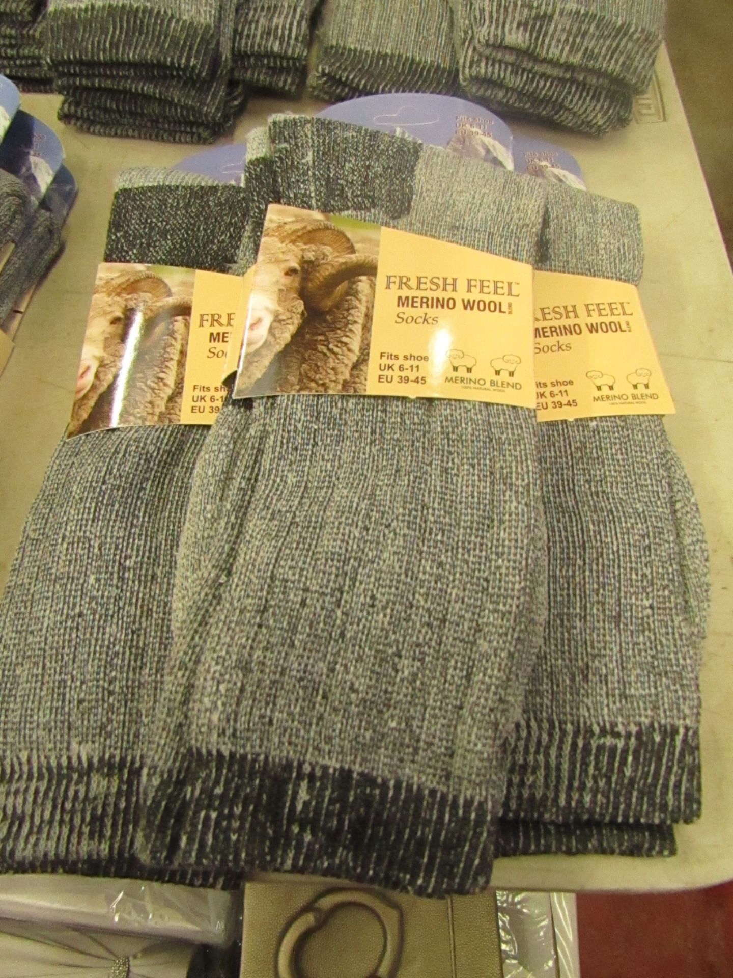 3 x pairs Fresh Feel Merino Wool Socks size 6-11 new & packaged