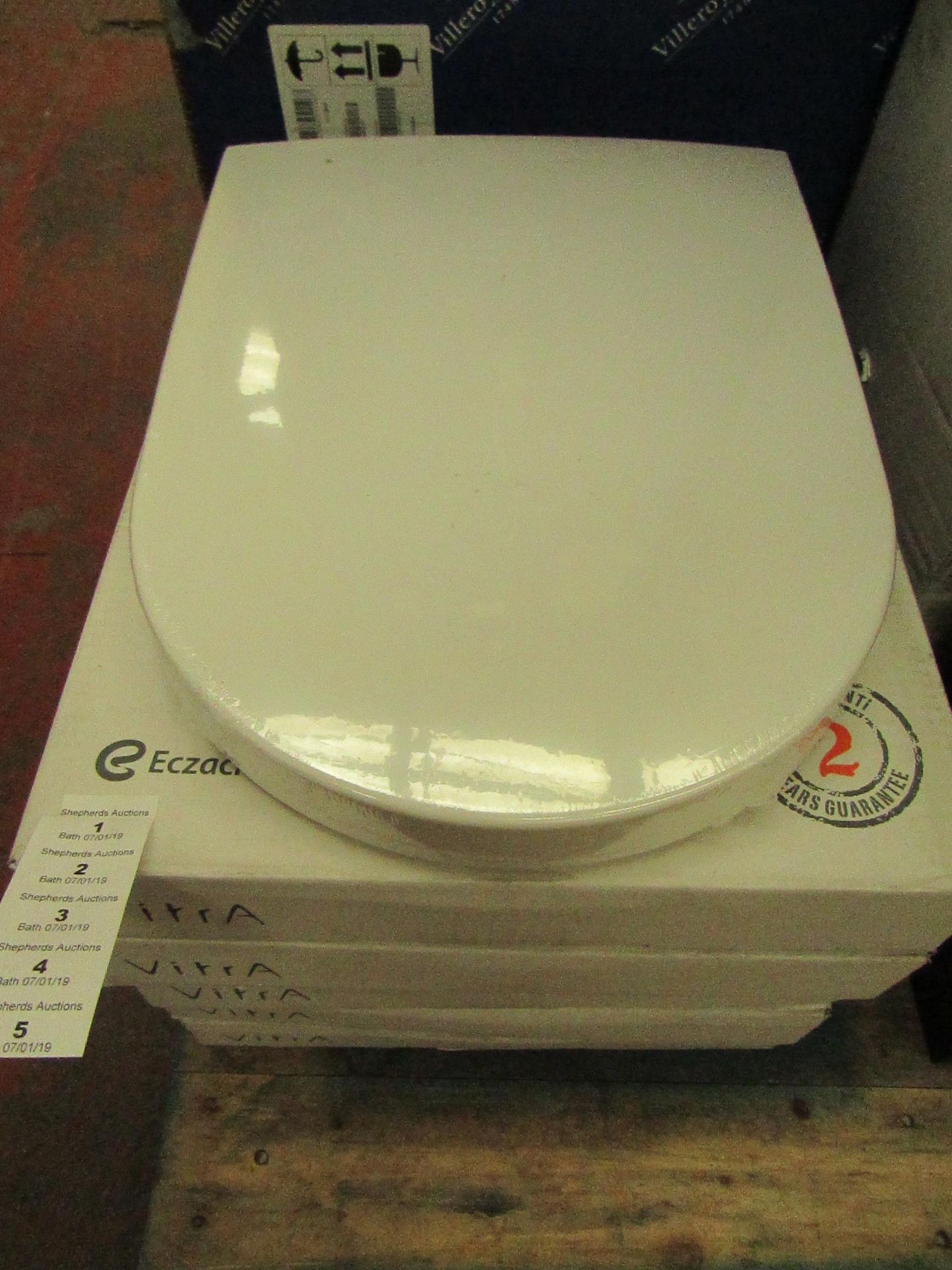 Vitra toilet seat, new and boxed.