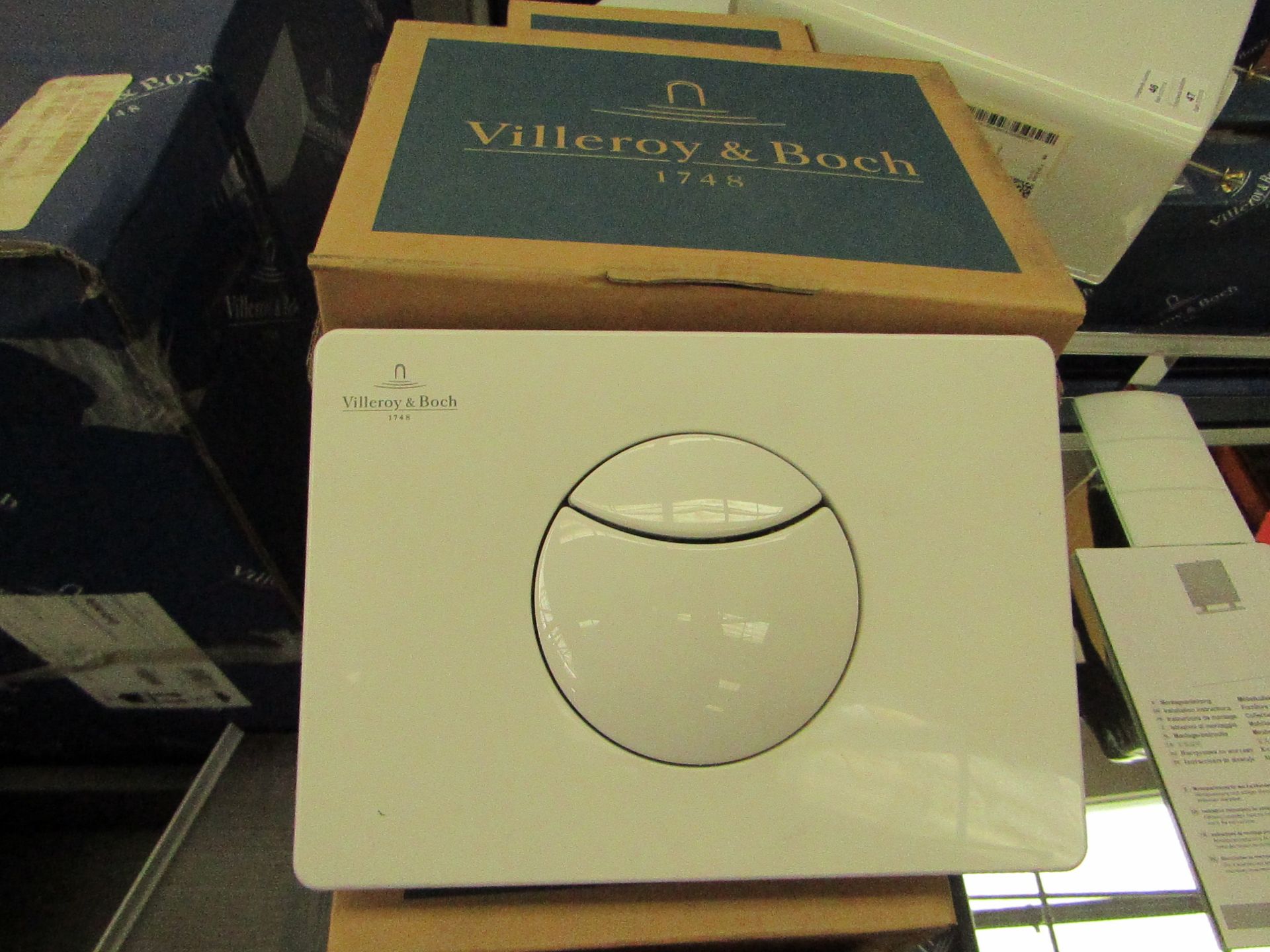 Villeroy and Boch push plate, new and boxed.