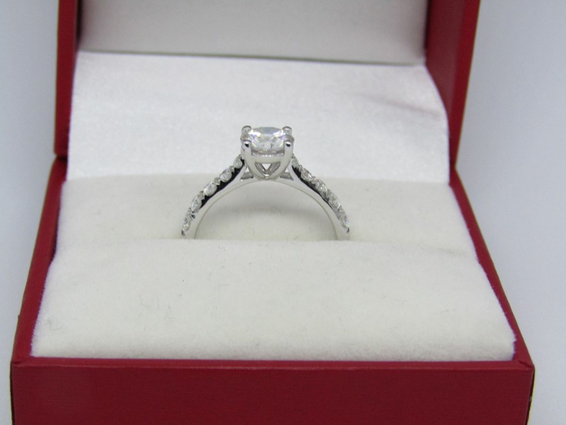 1ct Moissanite Ring set in 18ct White Gold, new. - Image 6 of 7