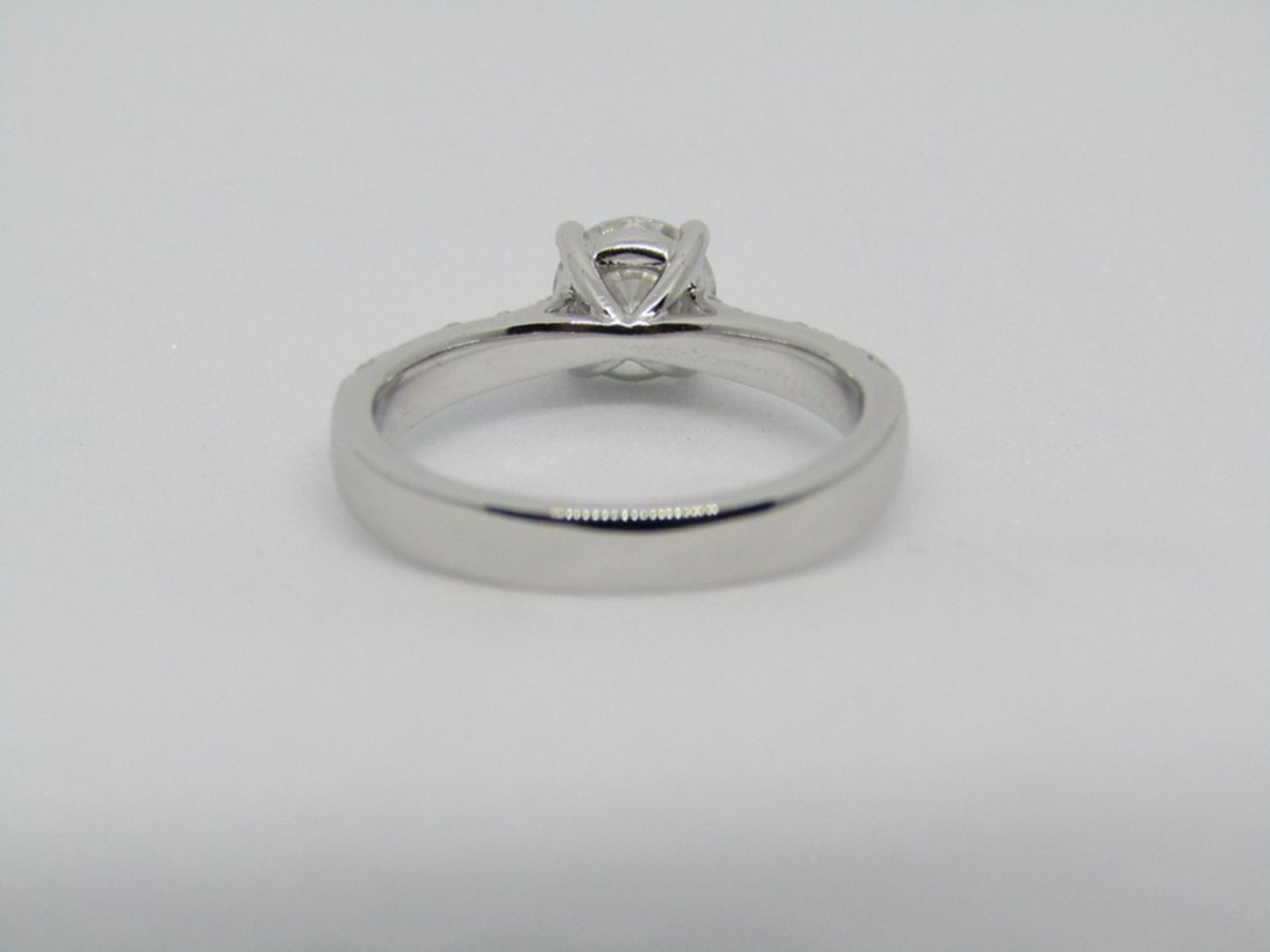1ct Moissanite Ring set in 18ct White Gold, new. - Image 4 of 7