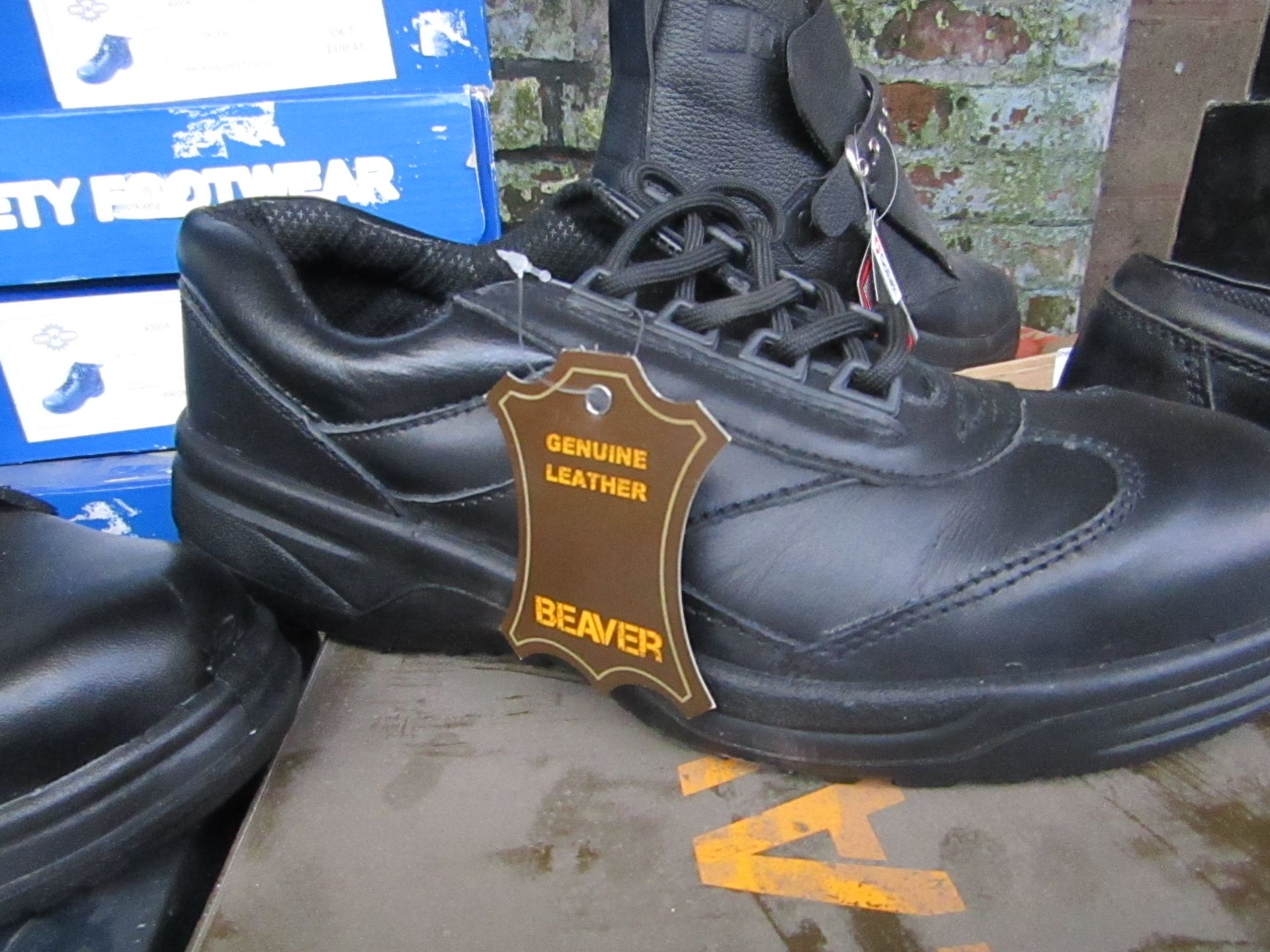 Beaver Safety shoes, new size 7