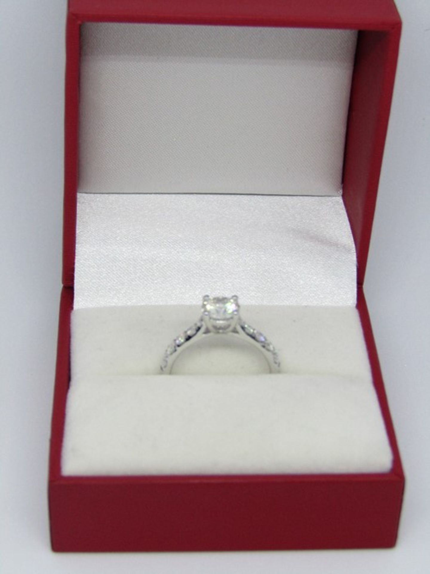 1ct Moissanite Ring set in 18ct White Gold, new. - Image 7 of 7
