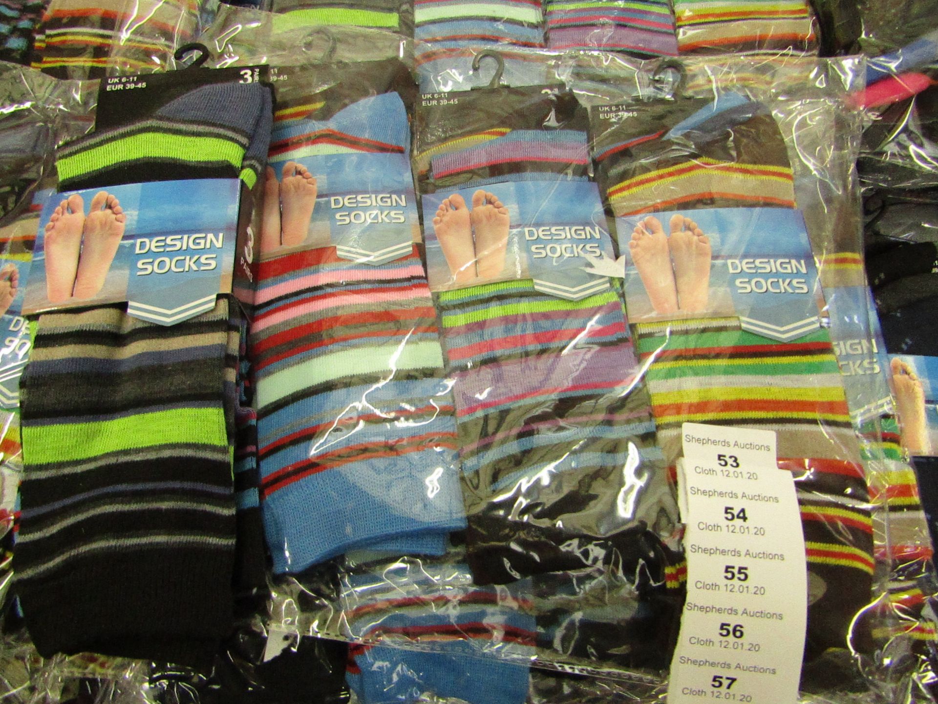 12 X Pairs of Mens Design Socks size 6-11 new in packaging