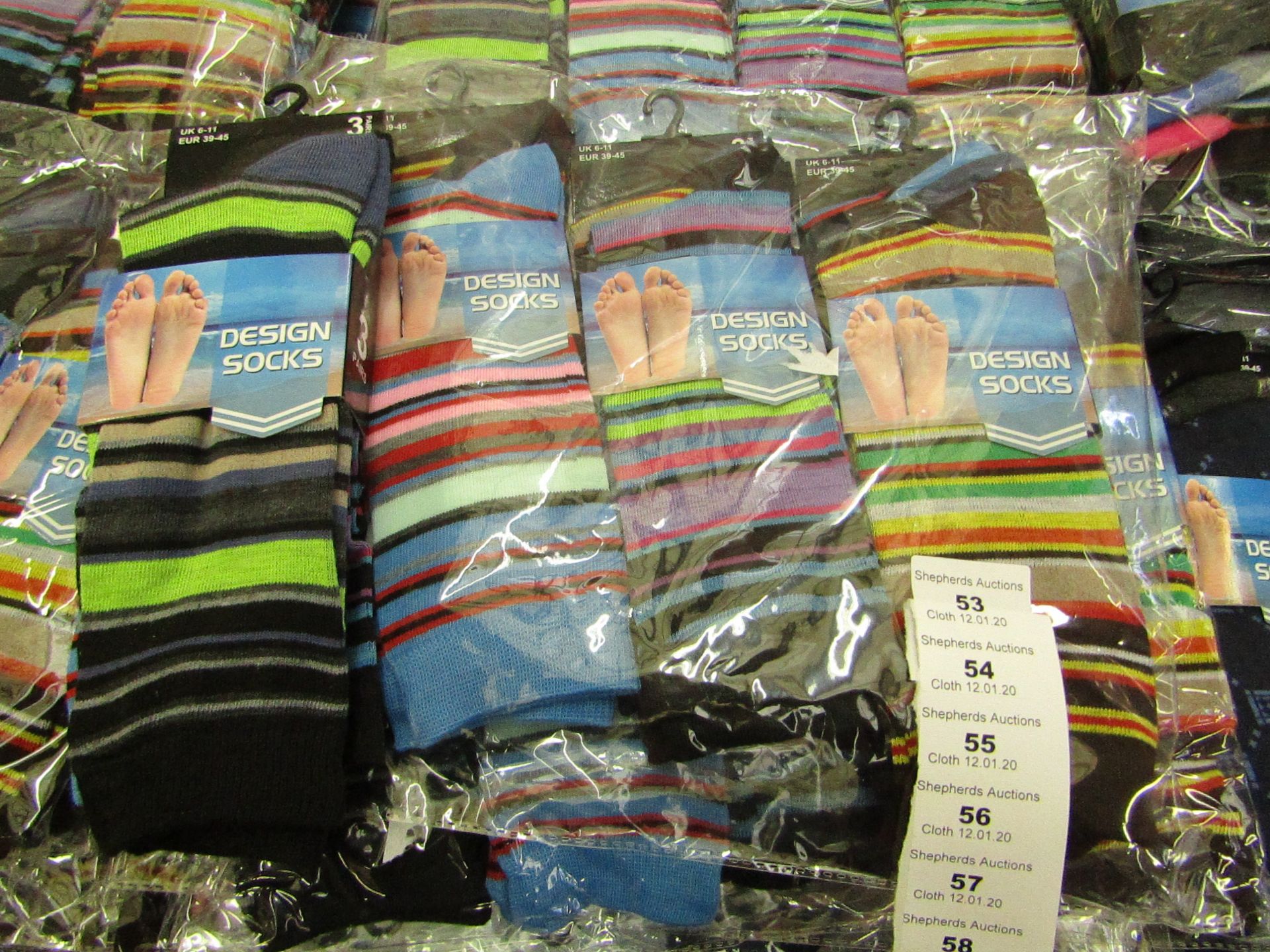 12 X Pairs of Mens Design Socks size 6-11 new in packaging