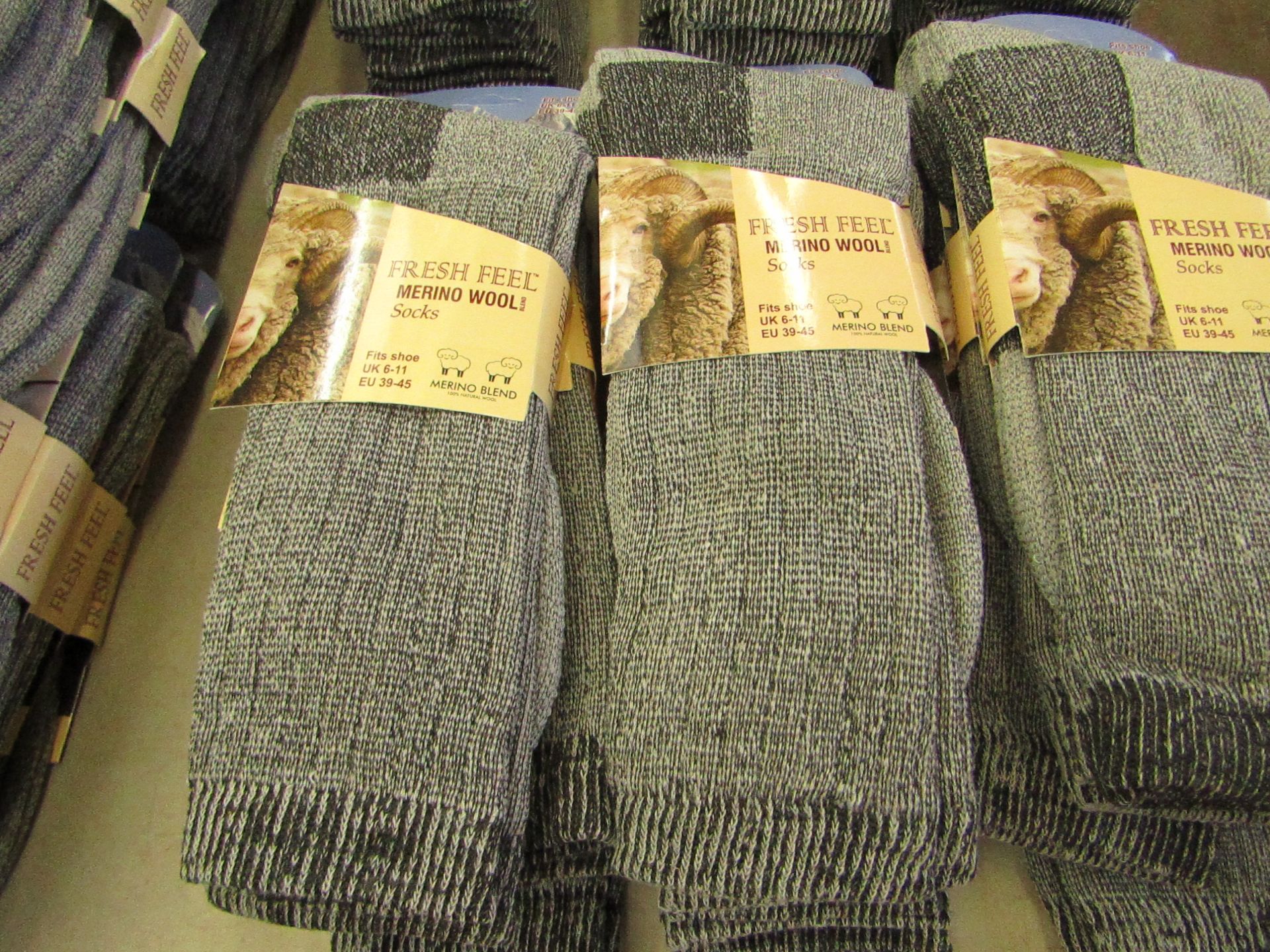 4 X Pairs of Fresh Feel Merino Wool Socks size 6-11, new in packaging