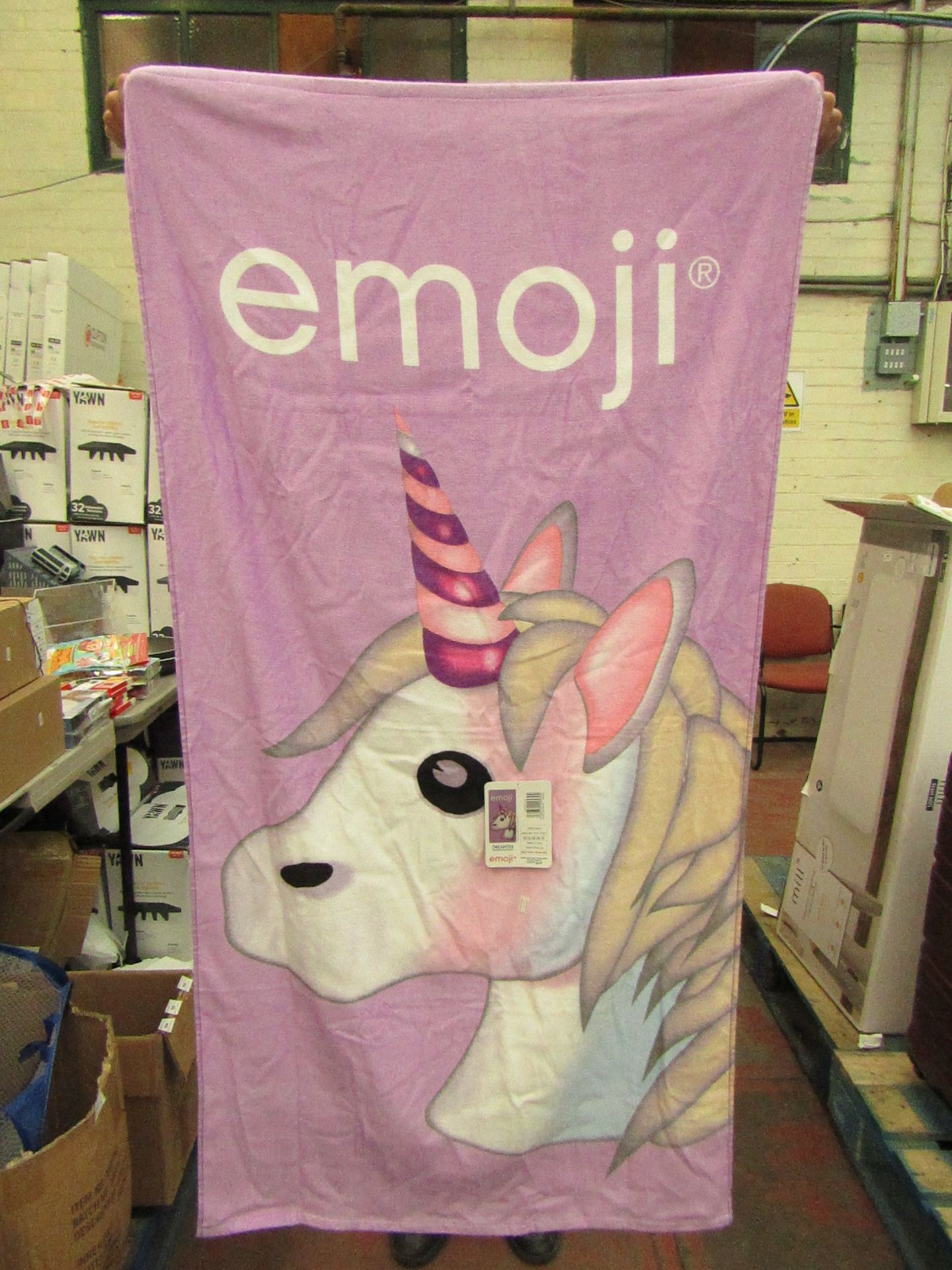 Emoji beach towel - 70X140cm - packaged.