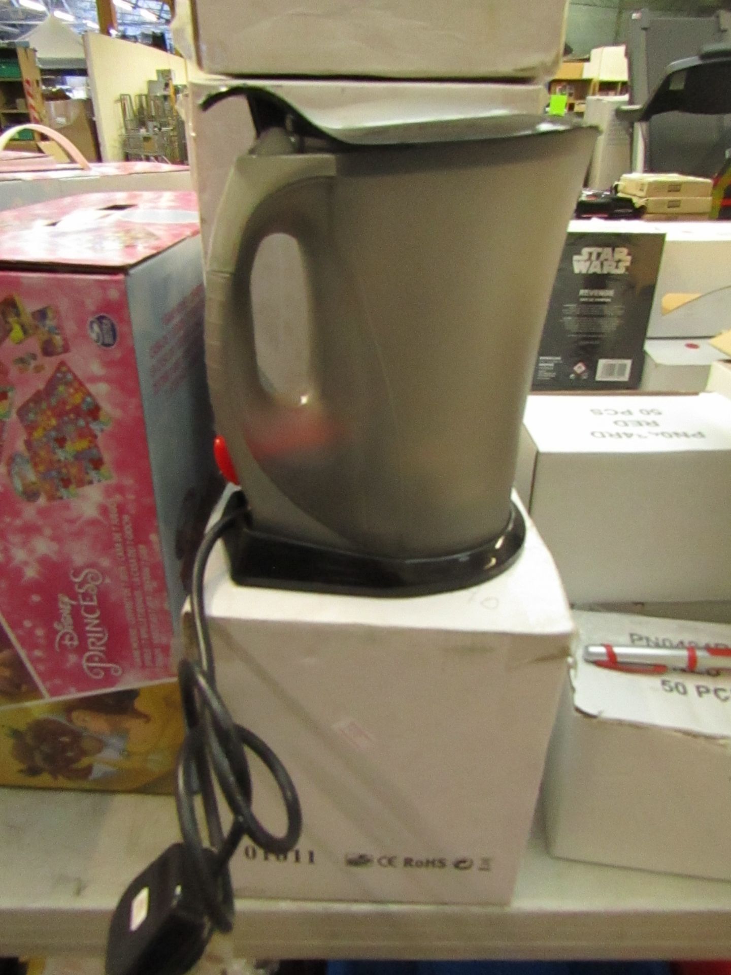 1L Travel kettle. New & Boxed