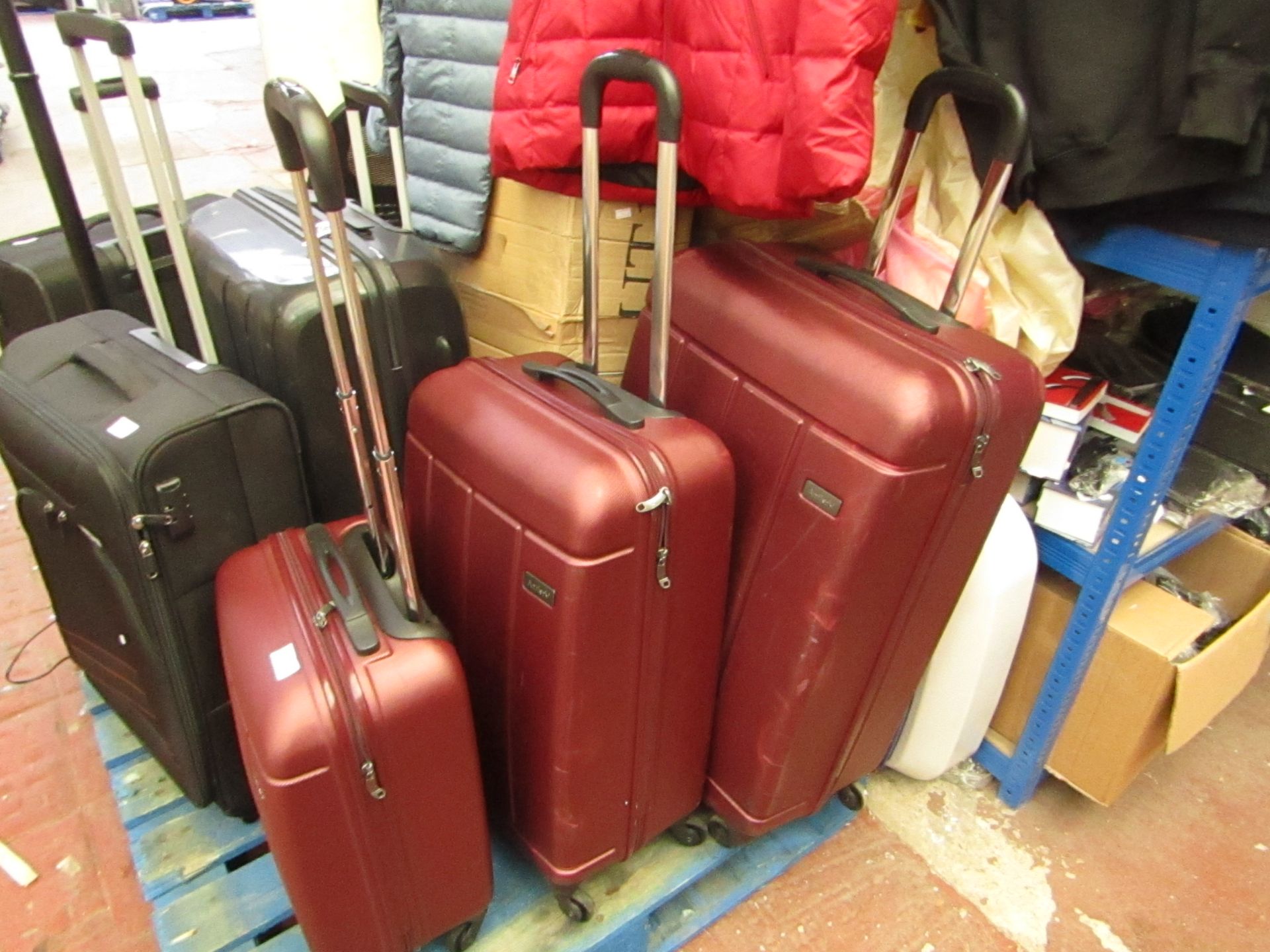 3 Piece Antler Suitcase Set. 2 have a few scuffs & 1 is like new.