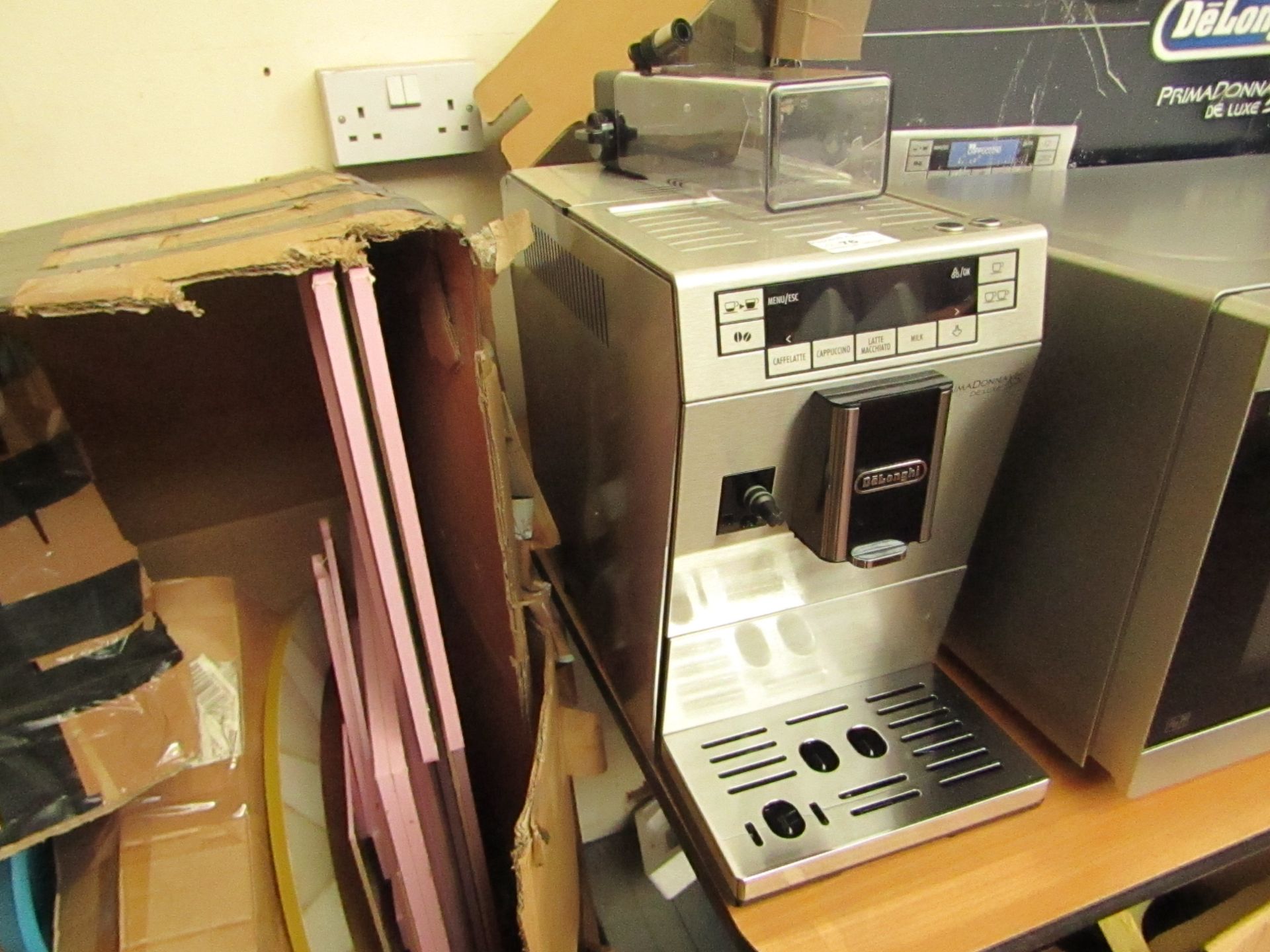 DeLonghi Prima Donna Deluxe XS. Looks new & is Tested Working!