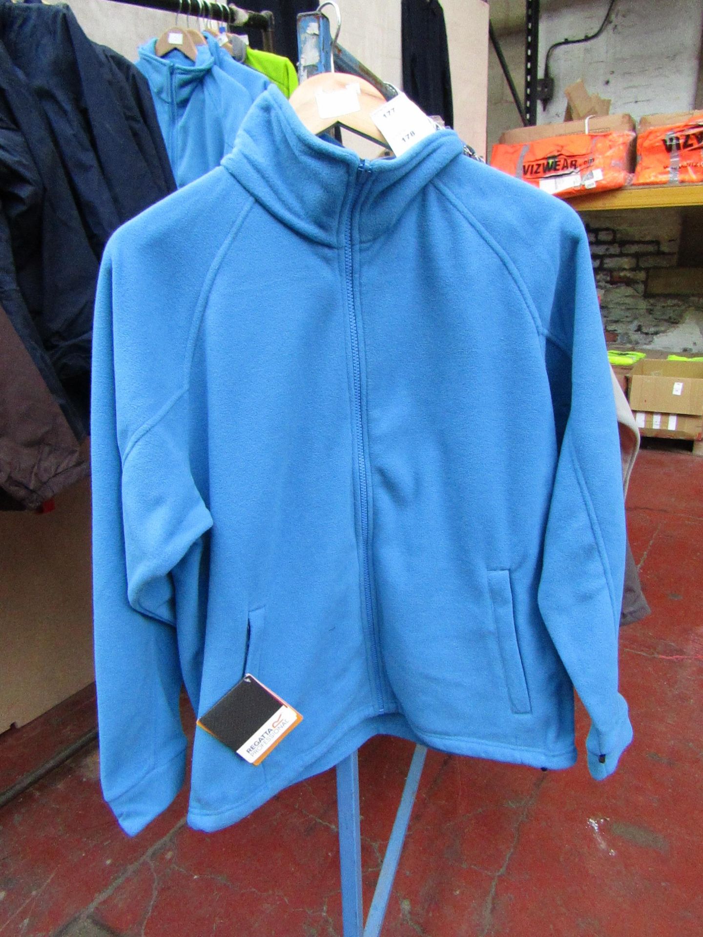 Men's Regatta Professional Fleece Coastal Blue. Size S. new in Packaging