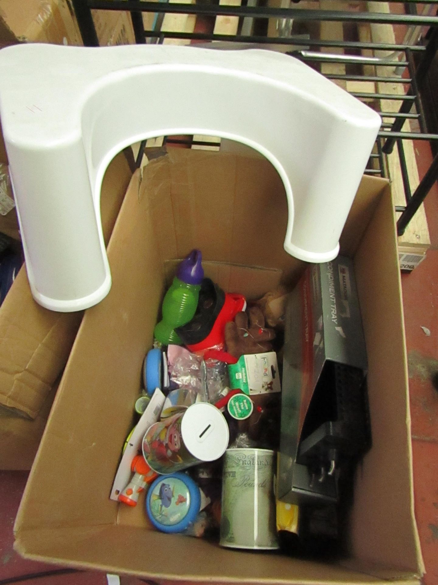 Box of Assorted Items incl Household items,kids toys etc. all unchecked