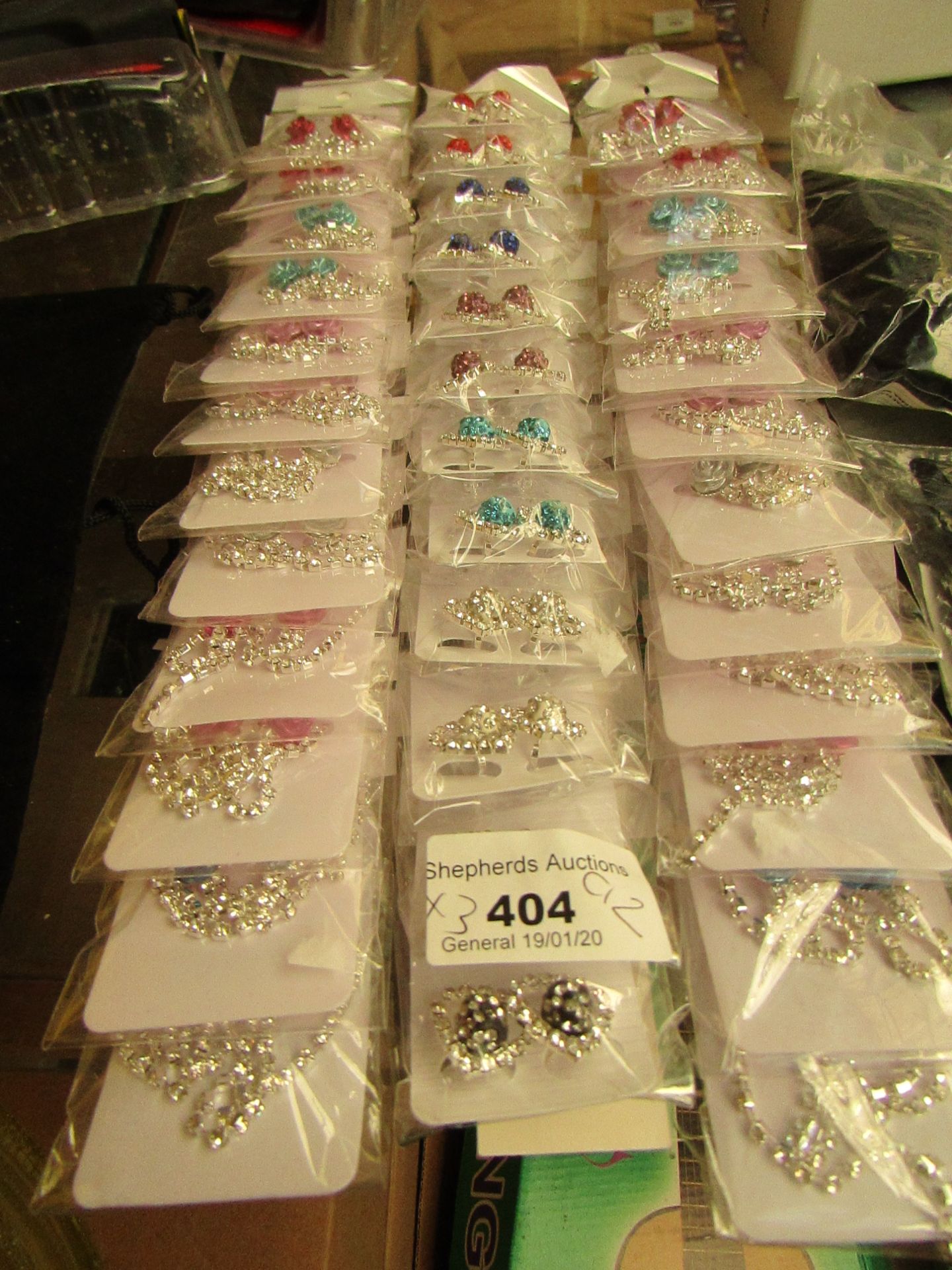 36 x Earing sets. Packaged & Unused - Image 2 of 2